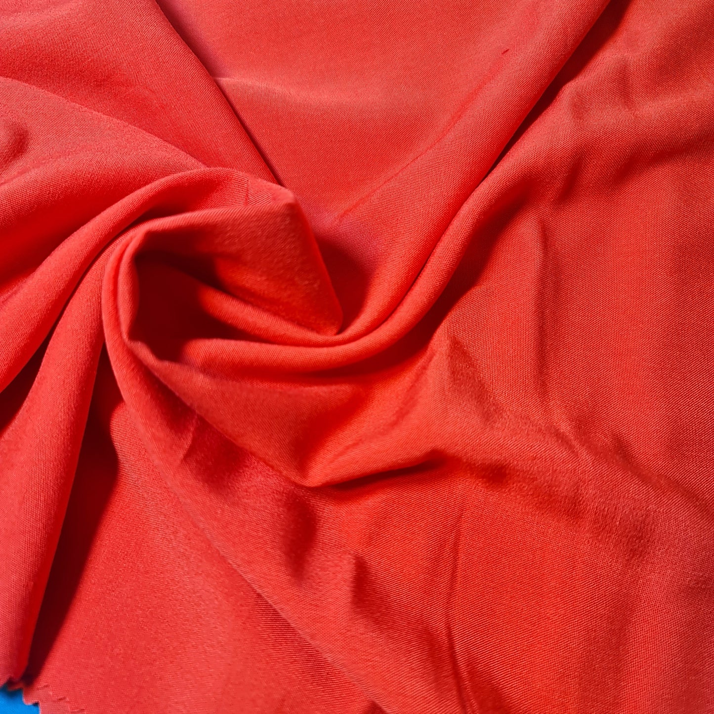 SCARLET PLAIN VISCOSE CHALLIS FABRIC SOFT NON STRETCH DRESS CRAFT MATERIAL 58" BY METER