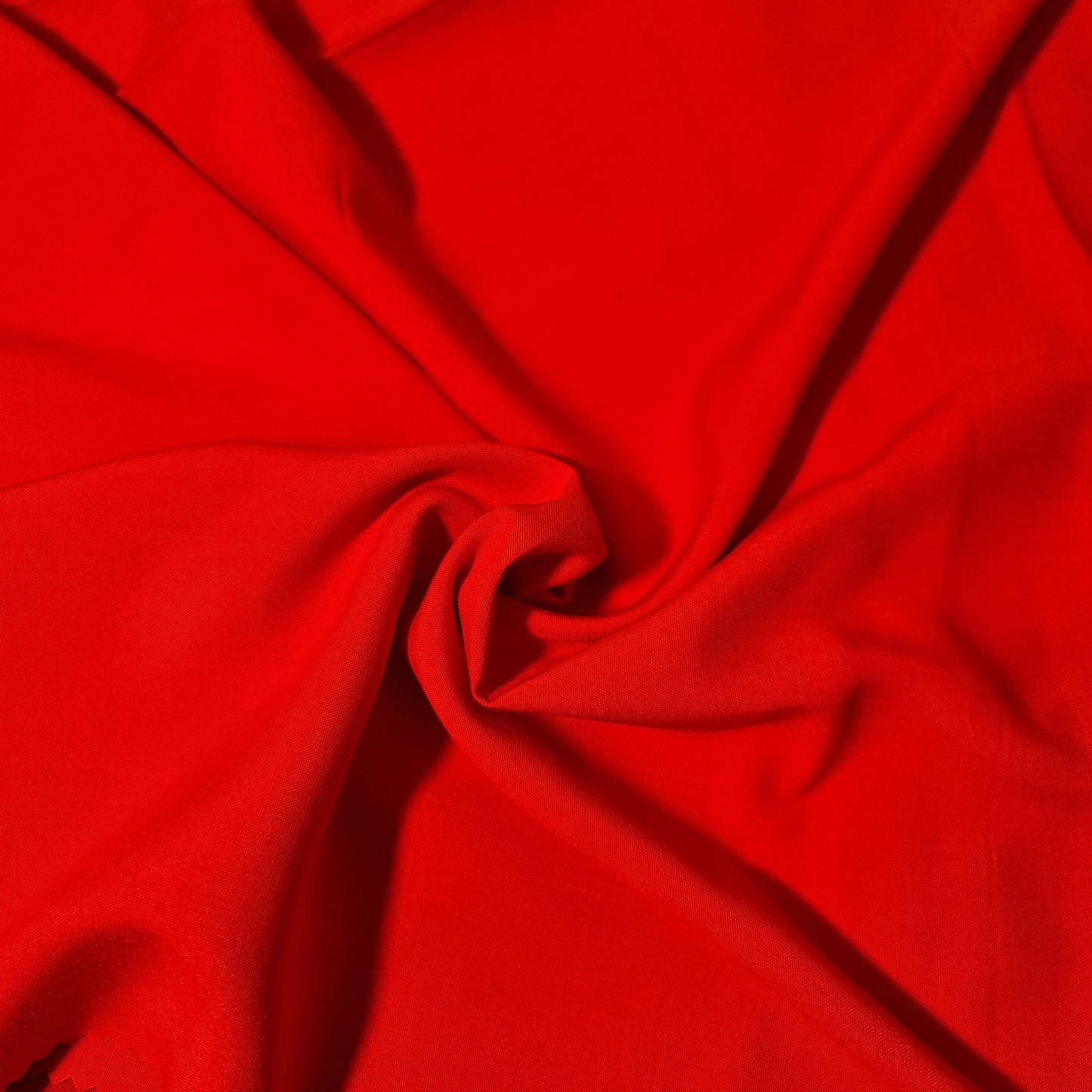 TOMATO RED PLAIN VISCOSE CHALLIS FABRIC SOFT NON STRETCH DRESS CRAFT MATERIAL 58" BY METER
