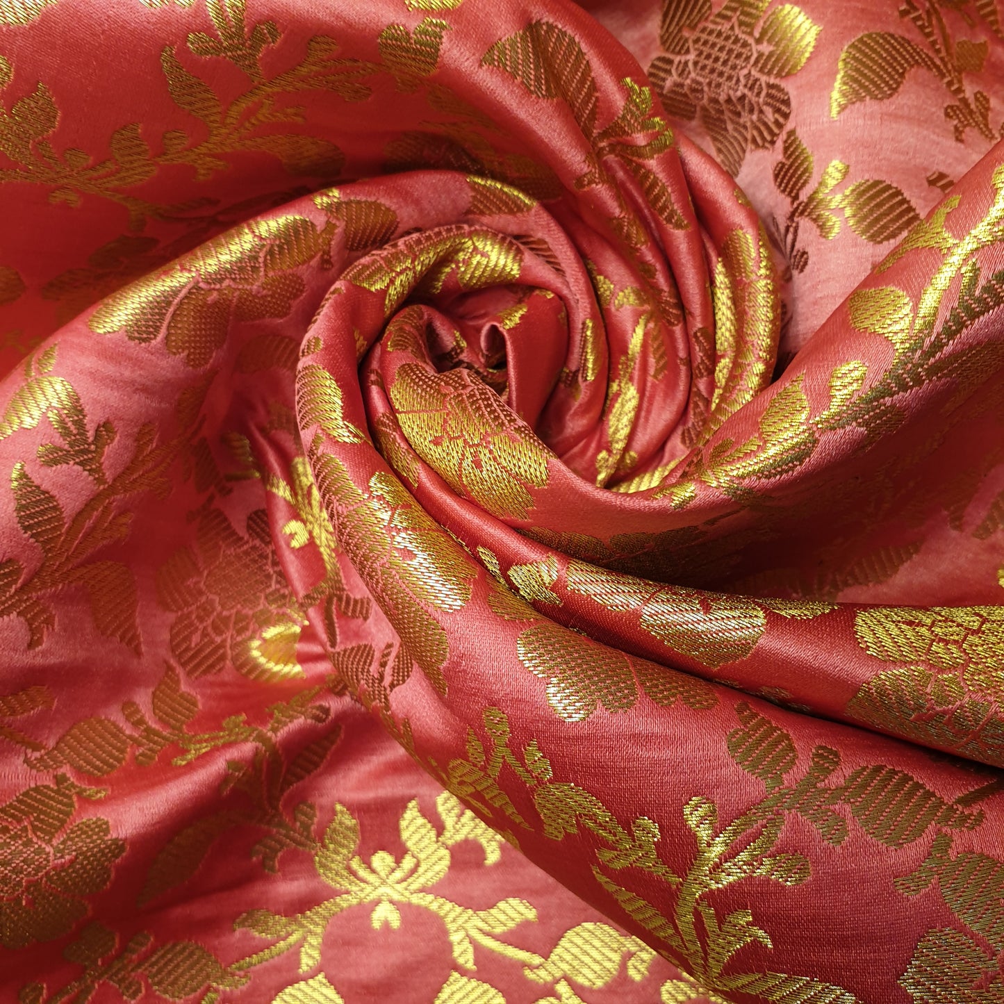 Ornamentaler Paisley Gold Metallic Druck Indischer Banarasi Brokat Stoff Meterware