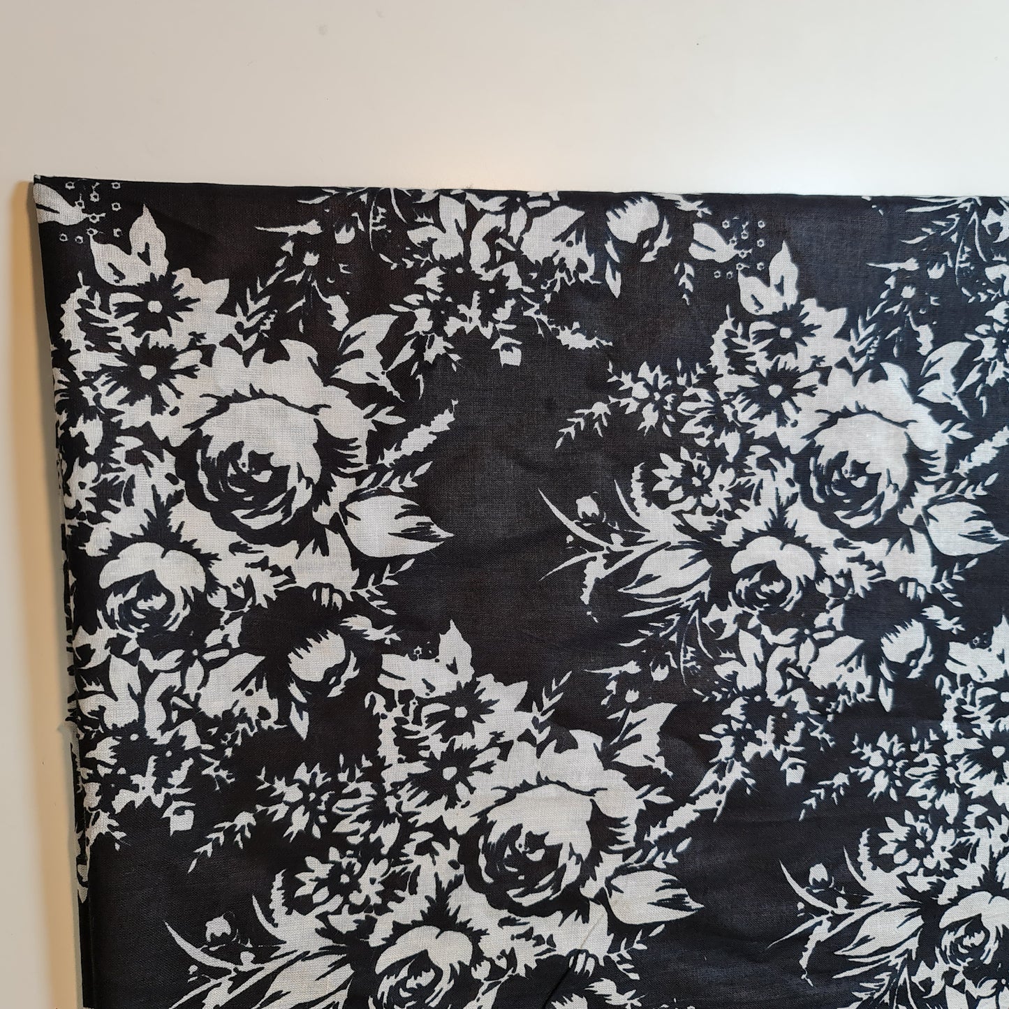 Olive Roses 100 % Baumwolle Batist Stoff Handwerk Quilten Patchwork Material pro Meter 44"