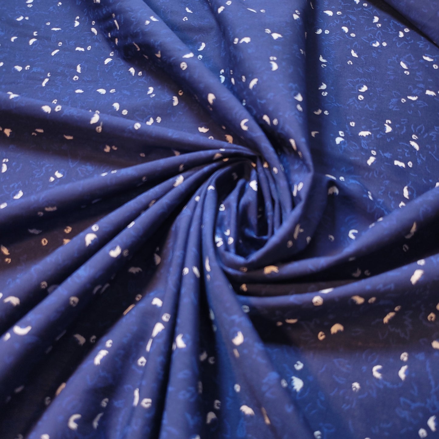 Navy Floral 100% Cotton Vintage Material Novelty Floral Dress Craft Quilting Fabric 44" By The Meter