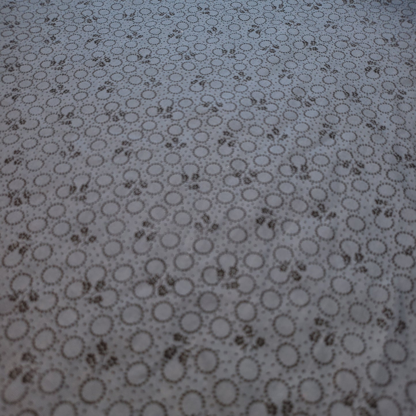 Grey Floral 100% Cotton Vintage Material Novelty Floral Dress Craft Quilting Fabric 44" By The Meter