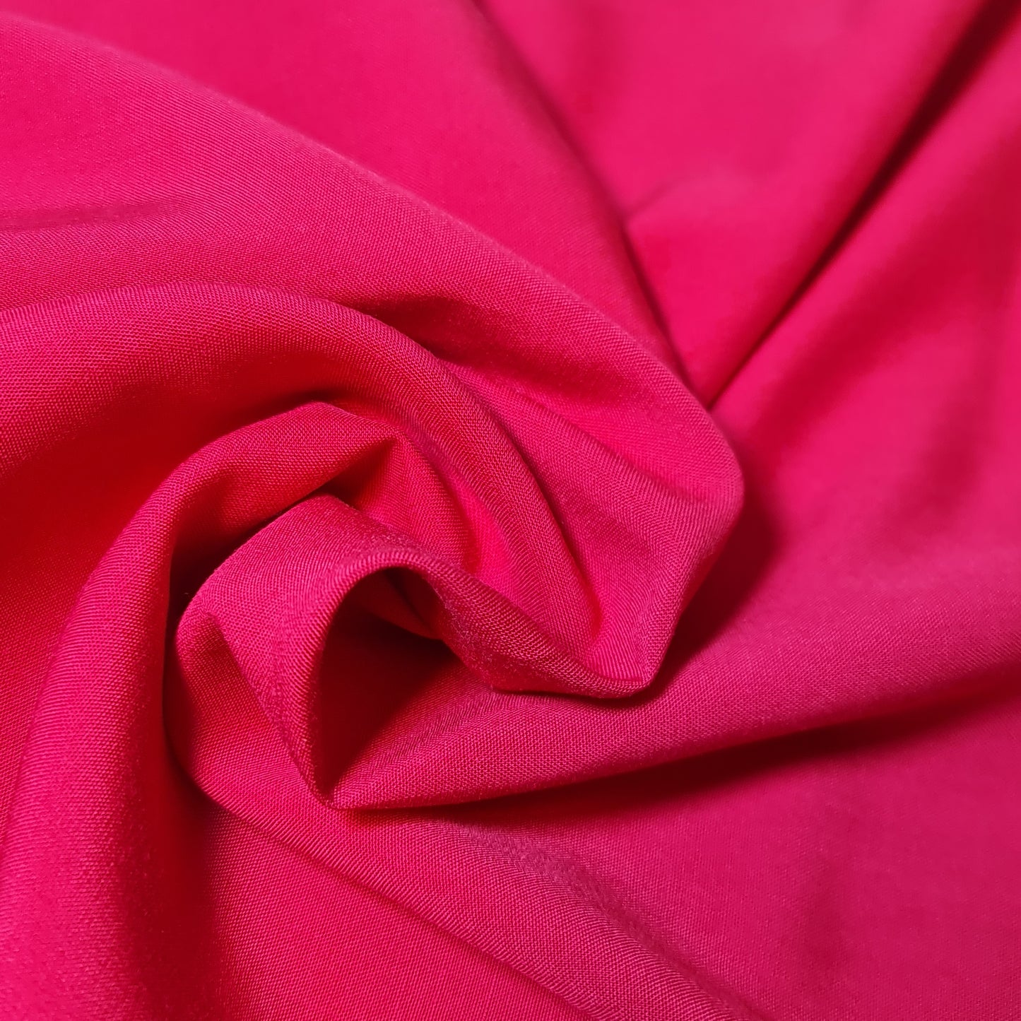 FUCHSIA PLAIN VISCOSE CHALLIS FABRIC SOFT NON STRETCH DRESS CRAFT MATERIAL 58" BY METER