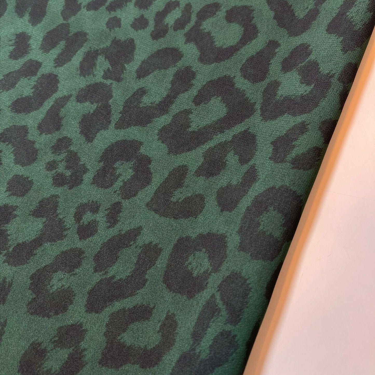 Flaschengrüner Leoparden-Crêpe-Chiffon-Stoff, durchsichtig, für Kleider, Bastel- und Dekorationsstoffe, 111,8 cm, Meterware