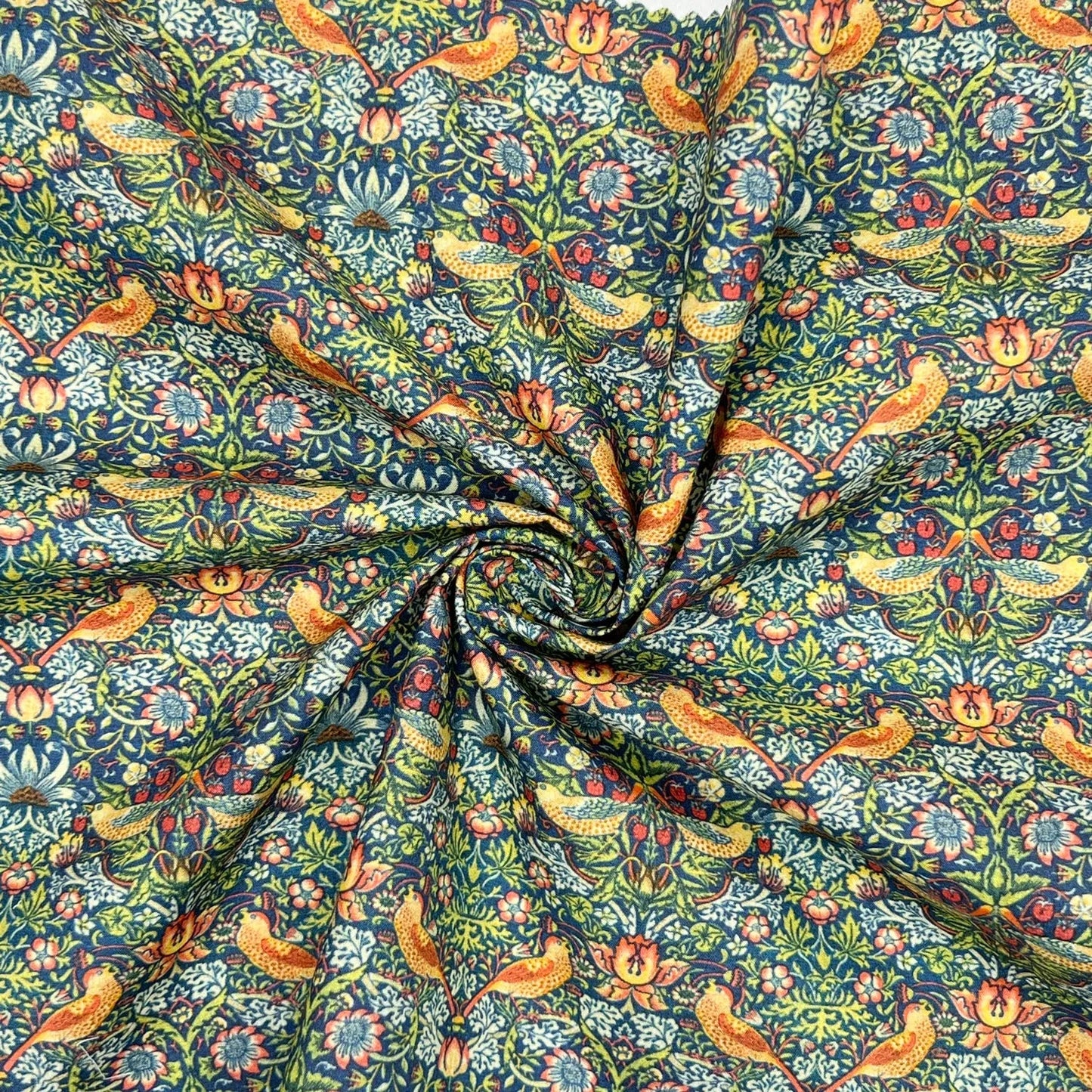 100% Cotton Percale Fabric | 44" (112cm) Wide Lightweight 200 Thread Count Dressmaking & Craft Material – William Morris Designs – Sold by the Meter