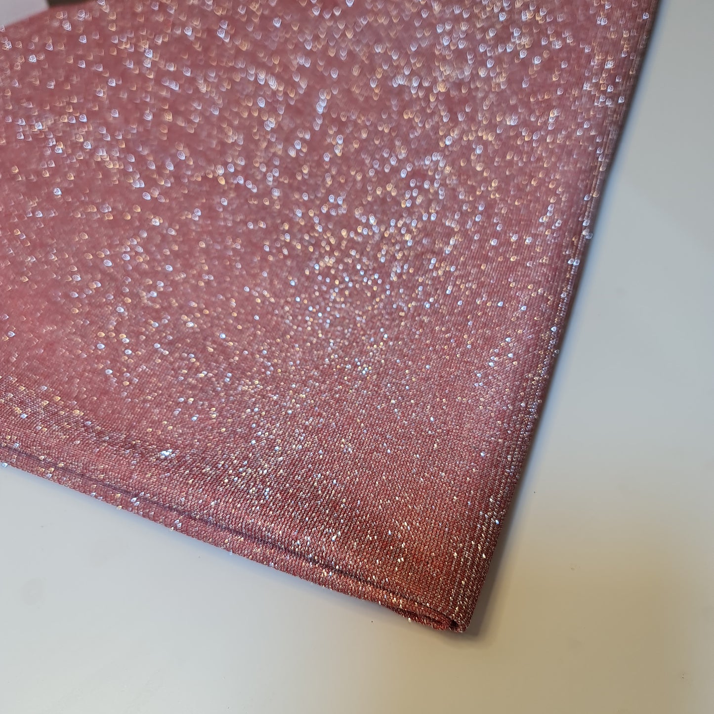 Altrosa, schimmernder Mondlicht-Stoff, glänzend, Stretch, Glitzer, Nylon, Hintergrund, Sternenstaub, Kleid, Bastelstoff, 147,3 cm, Meterware