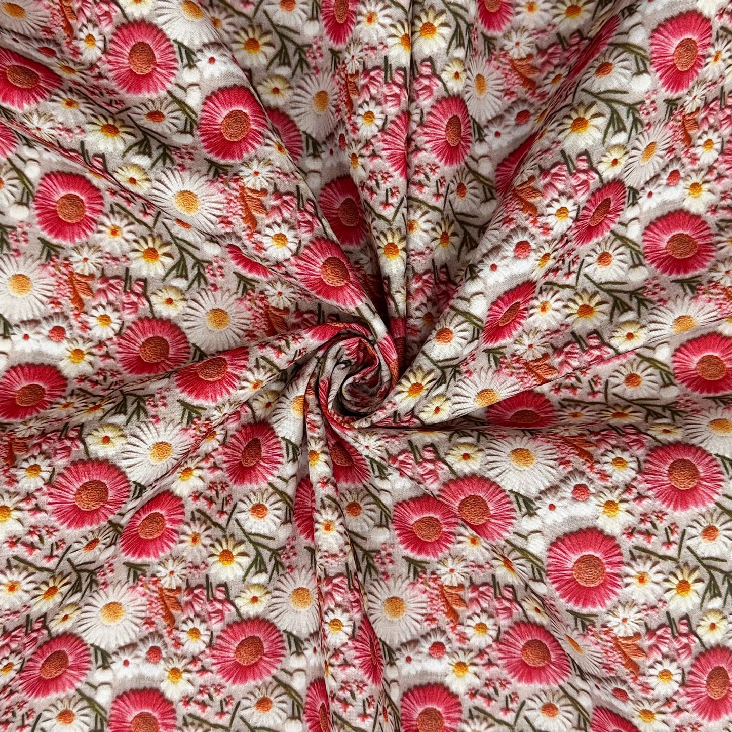 Polycotton Digital Print Fabric | 80% Polyester 20% Cotton 45" (115cm) Wide Lightweight Printed Fabric – Sold by the Meter – 3D Pink Daisies (PCD041)