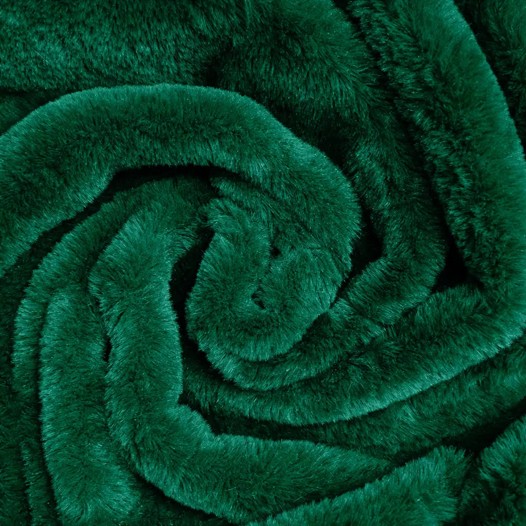Luxury Plush Fur Fabric – Super Soft Faux Fur 59" (150cm) Wide 375gsm | 40 Metre Roll