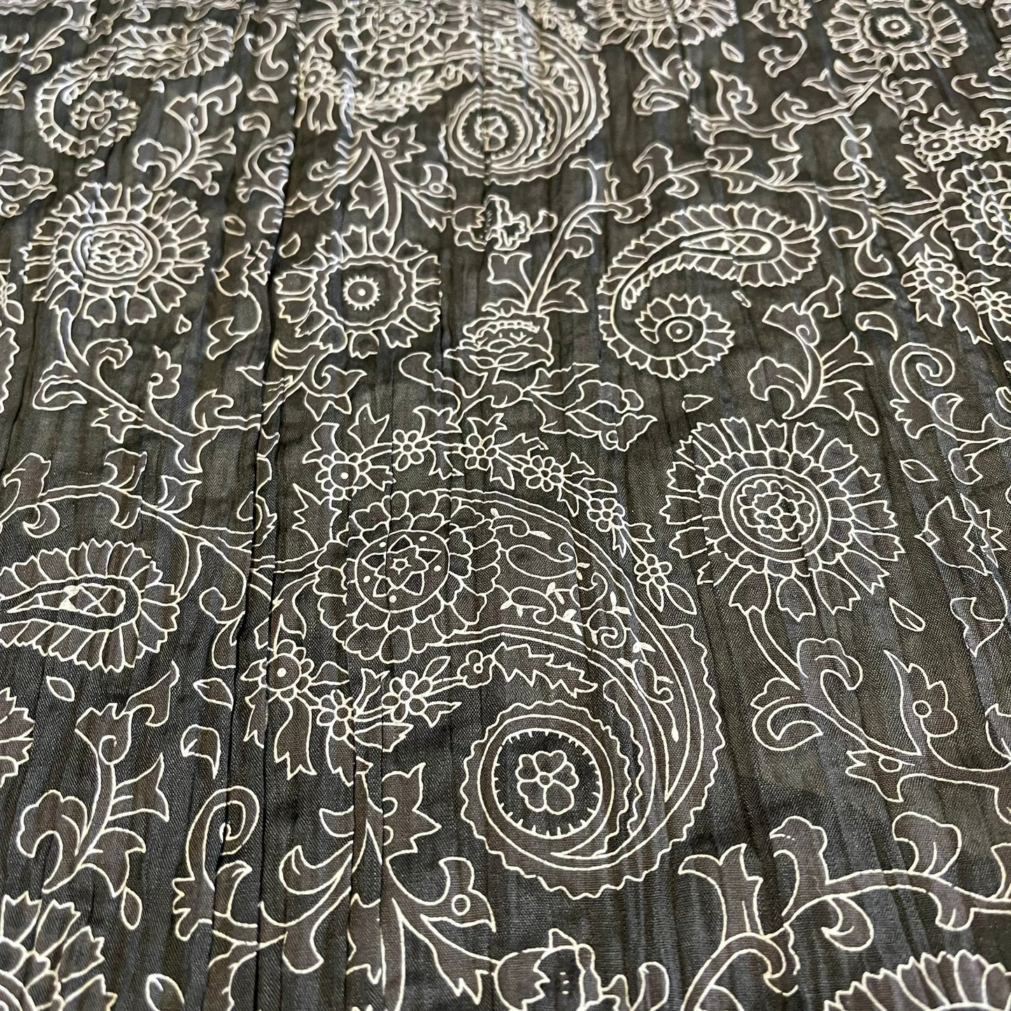 Black Paisley 100% Cotton Crush Fabric Crinkle Craft Dress Costume Material 50 " By The Meter