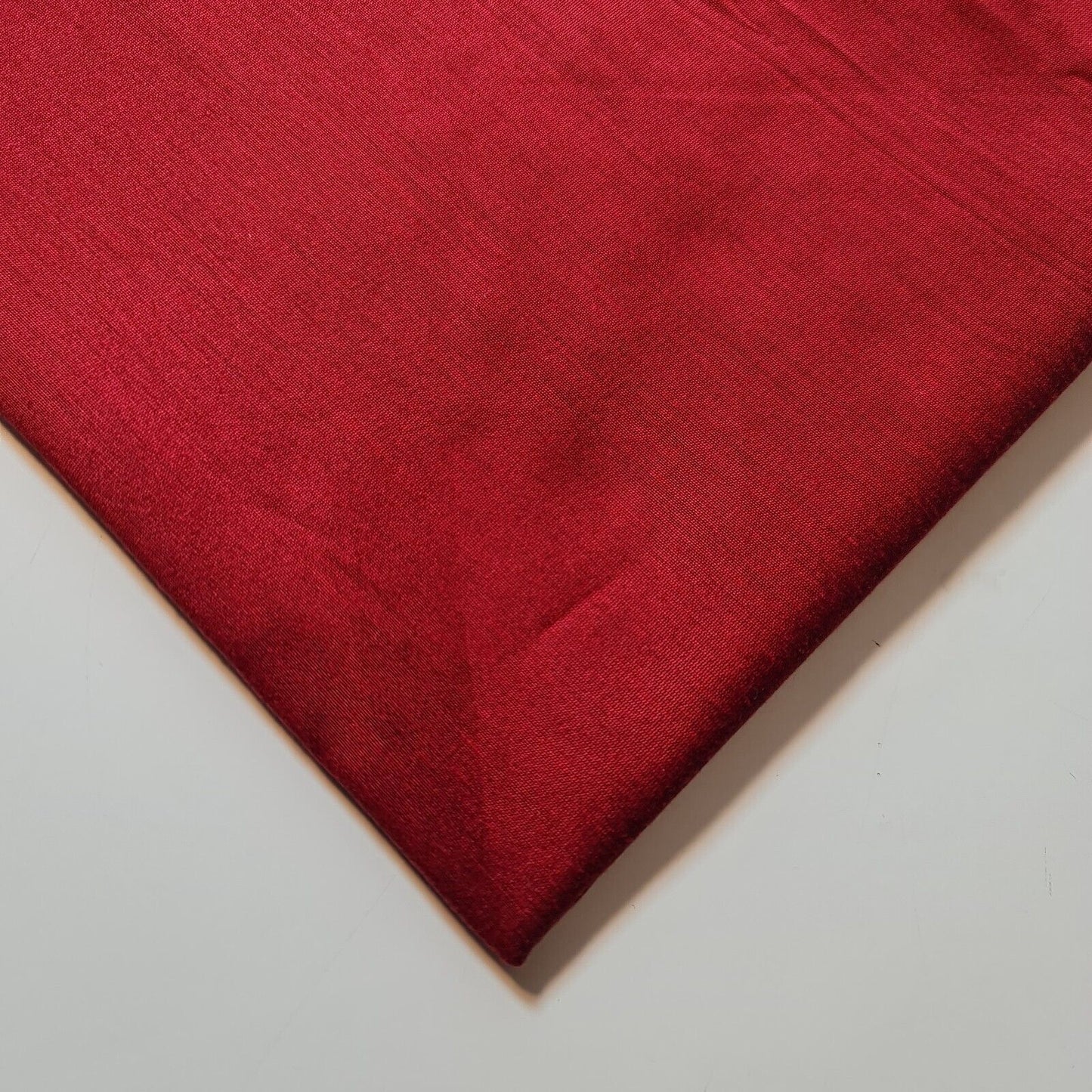 Weinroter Polyester-Baumwoll-Satinstoff, Vorhangfutter, Kleid, Bastel-Quiltstoff, 111,8 cm, Meterware