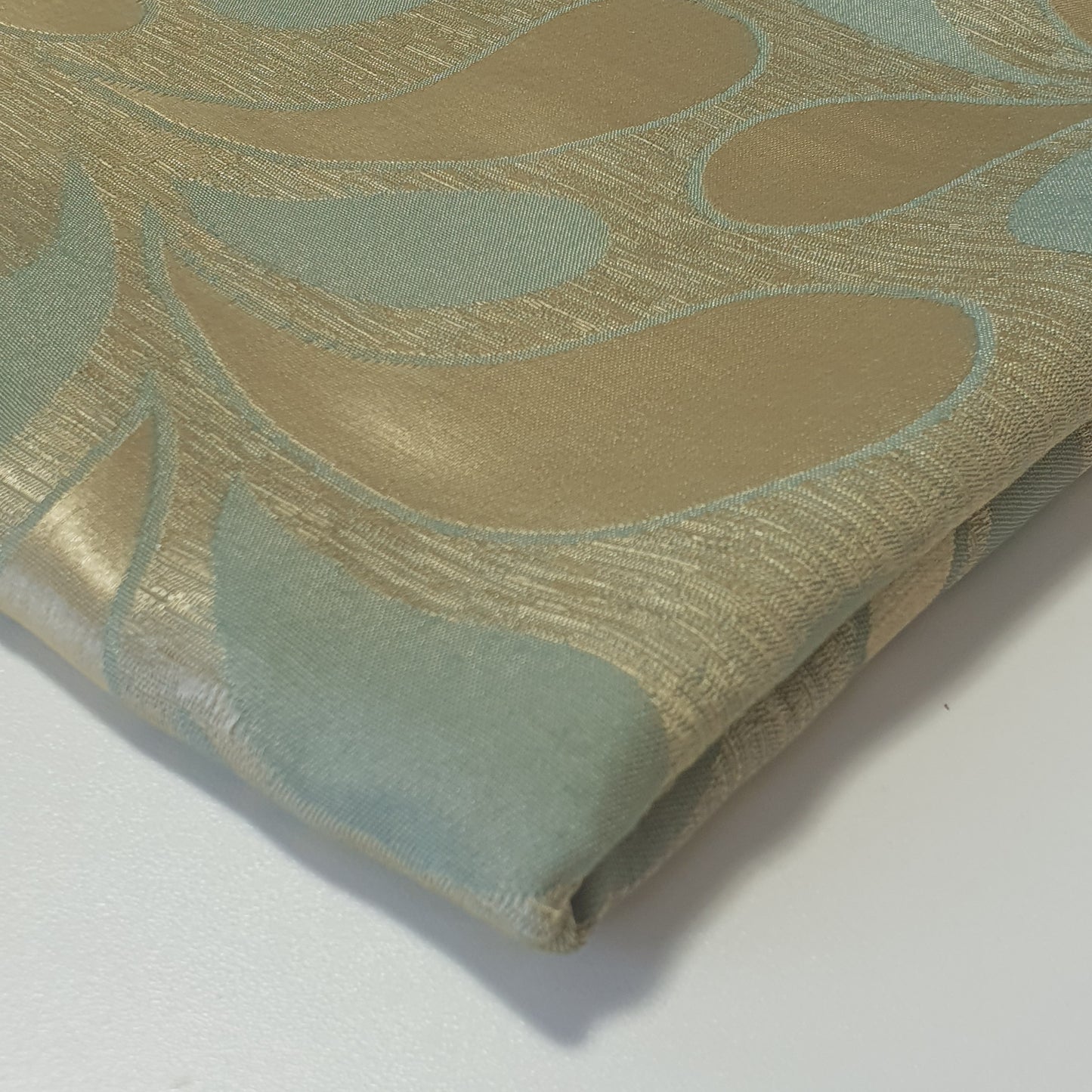 Luxuriöser Satin-Jacquard-Polsterstoff mit Blumenmuster – 58" für Vorhänge und Schneiderei (Salbei-Paisleymuster)