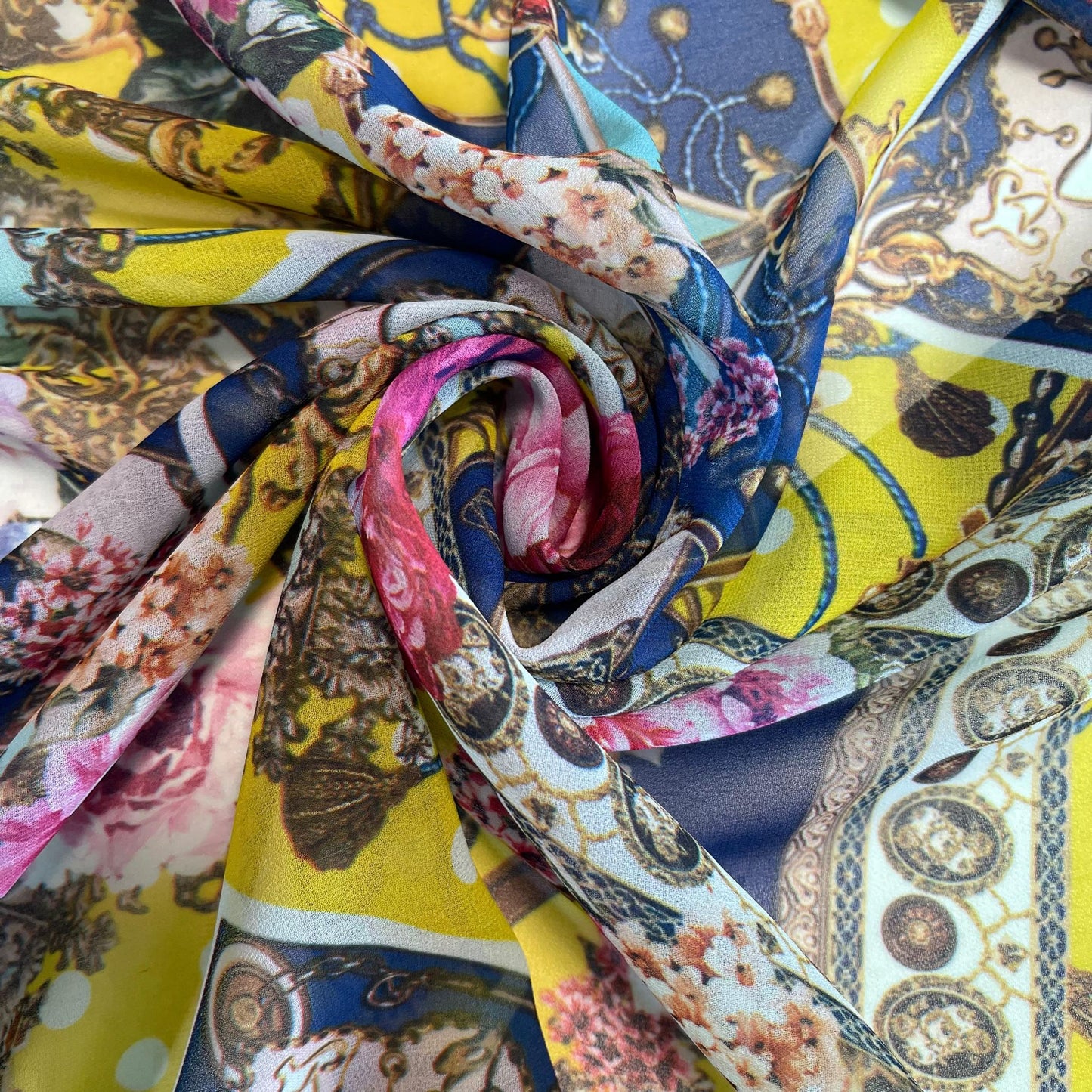 Royal Multi Floral Crepe Chiffon Material Weicher transparenter Kleid Drape Craft Stoff 44" Meterware