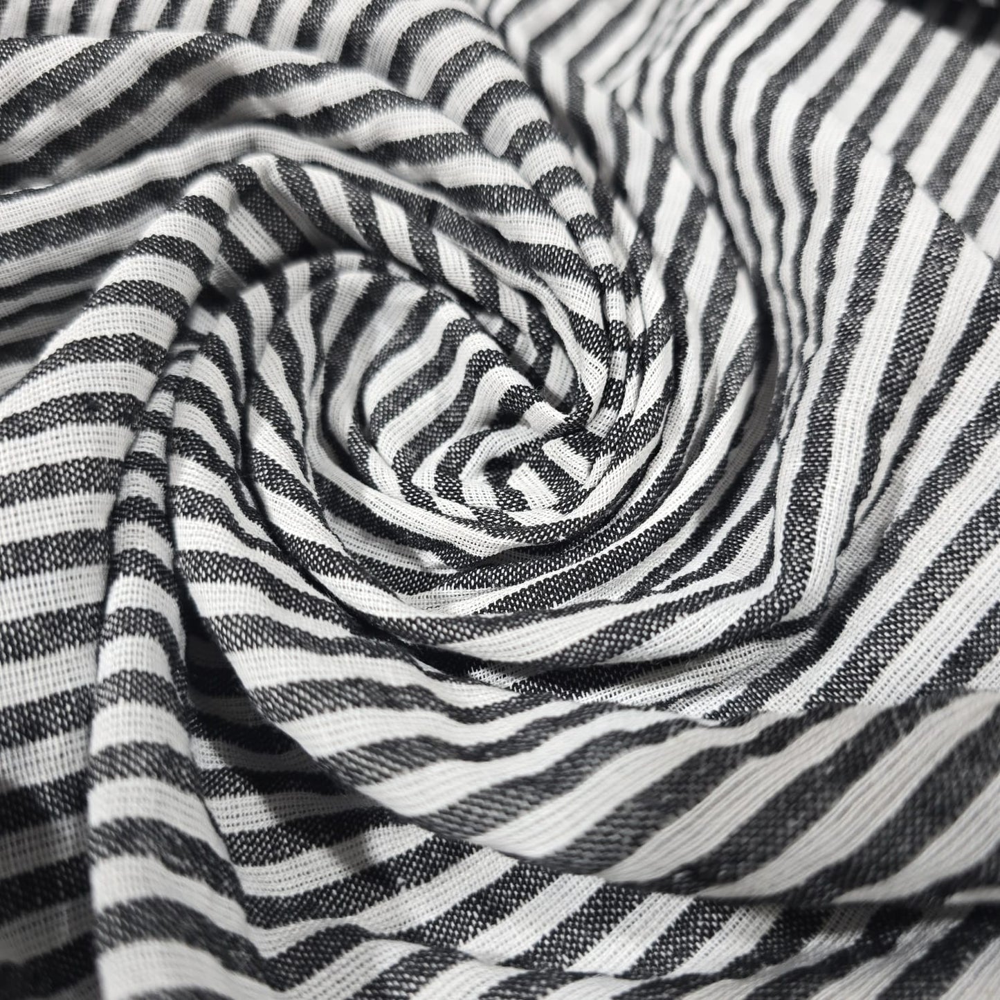 Black 100% Cotton Seersucker Fabric Crush Stripe Costume Craft Dress Material 44" By The Meter