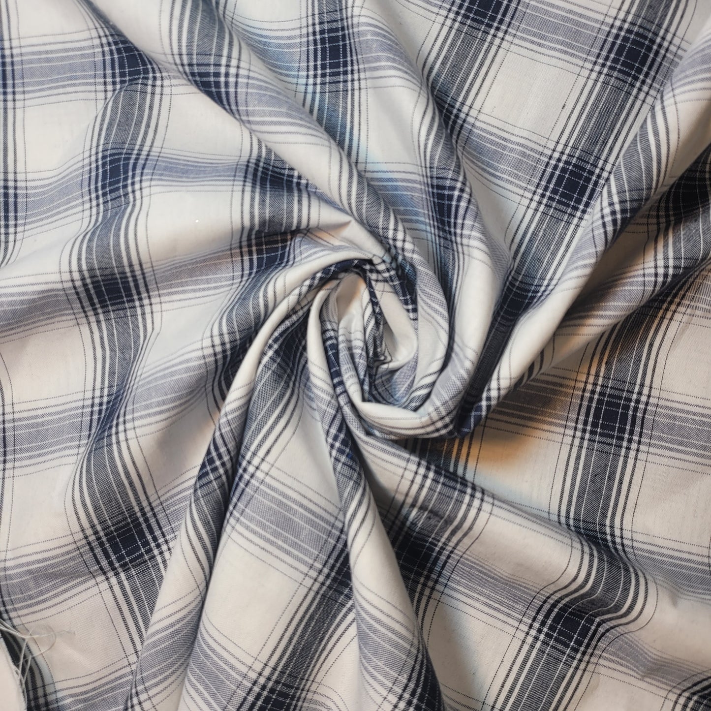 Weißer, marineblauer, dicker Stoff aus 100 % Baumwolle mit Schottenkaro und Streifen, Kleiderstoff, Bastel- und Quiltmaterial, 147,3 cm, Meterware