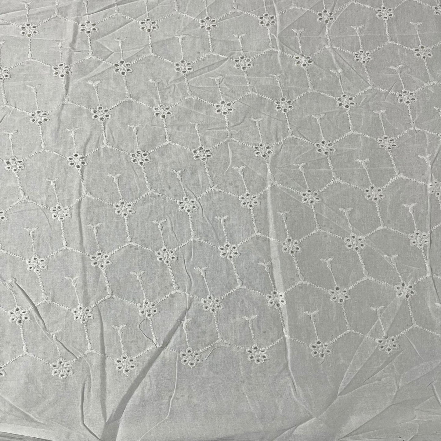 White Cotton Broderie Anglaise Eyelet Fabric Dress Craft Costume Material 44" By The Meter