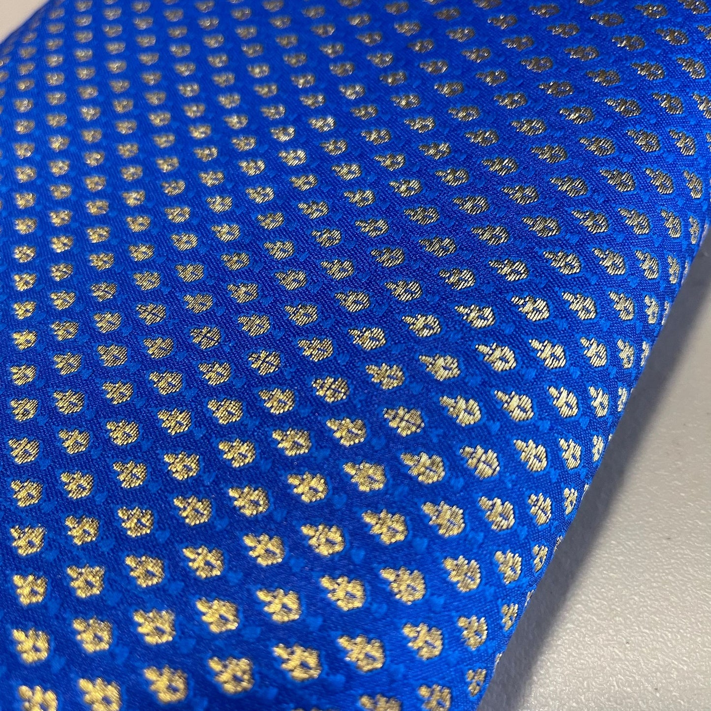 ditsy royal leaf brocade fabric uk