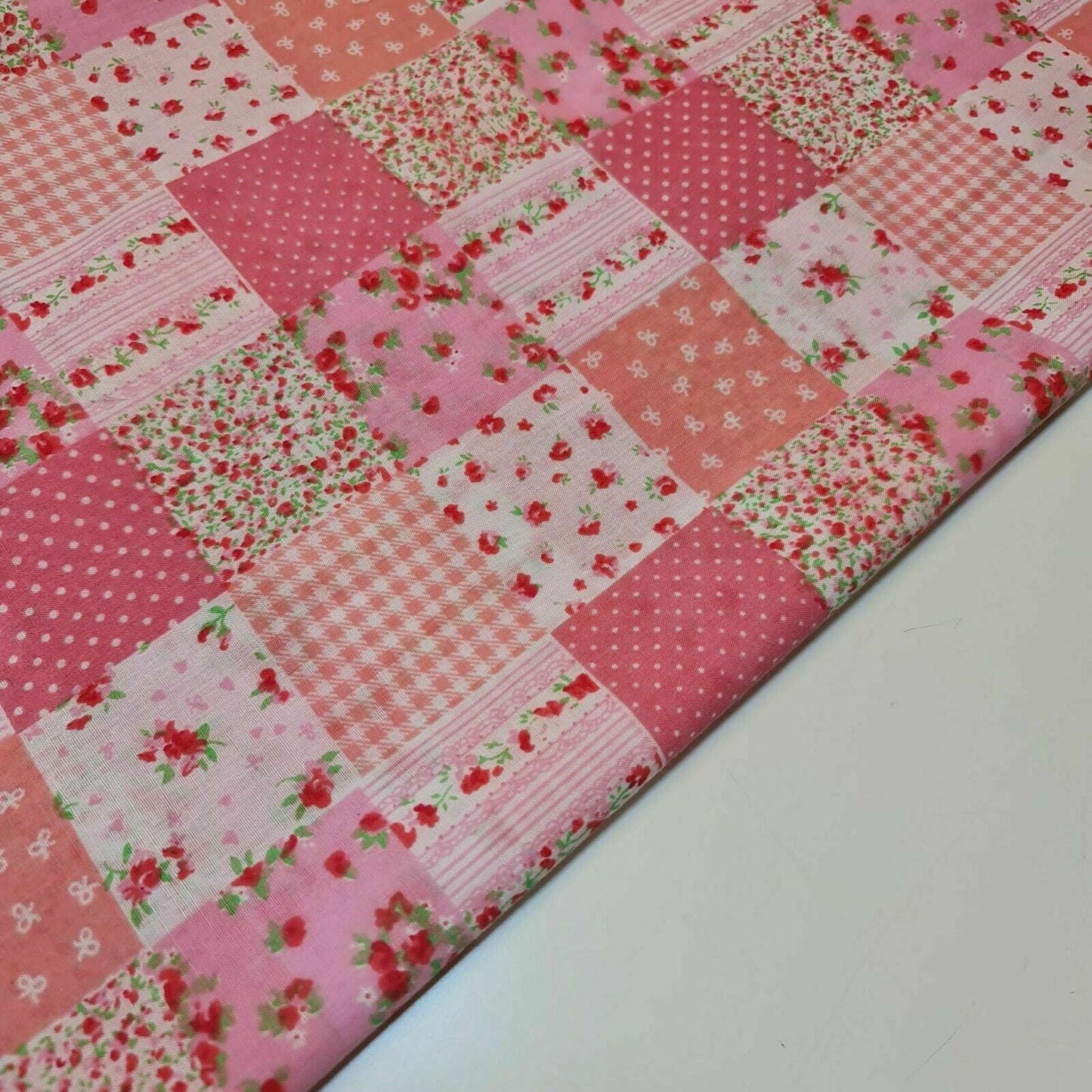 Rosa Blumen Gingham Spots Patchwork Poly Baumwolle Stoff Polycotton Handwerk Material 45" pro Meter