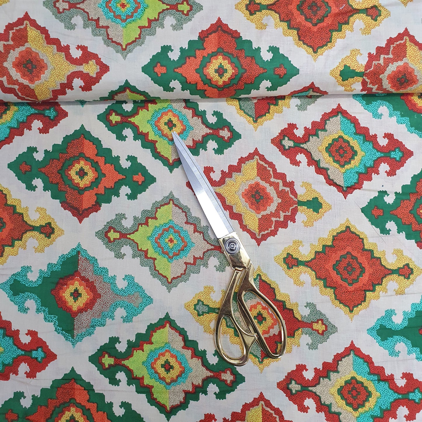 Textile Station Design 39 44" breit, 100 % weicher Baumwollstoff mit indischem Druck, zum Schneidern und Basteln