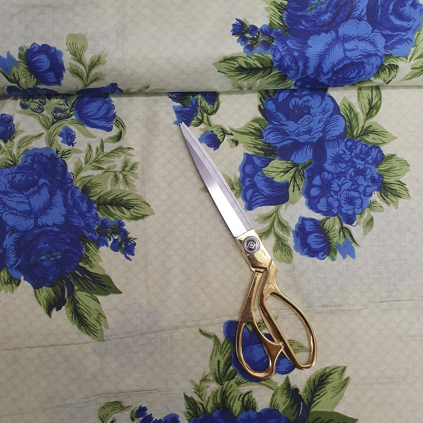 Textile Station Design 42 44 Zoll breit, 100 % reiner weicher Baumwollstoff mit indischem Druck, zum Schneidern und Basteln