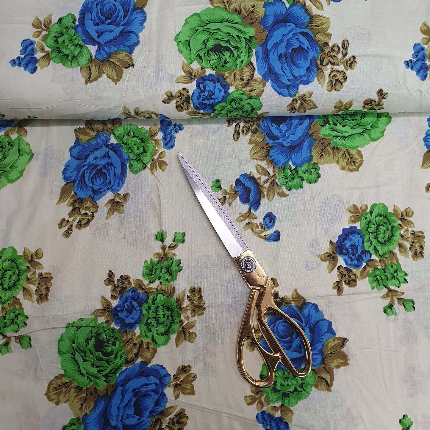 Textile Station Design 47 44" breit, 100 % weicher Baumwollstoff mit indischem Druck, zum Schneidern und Basteln