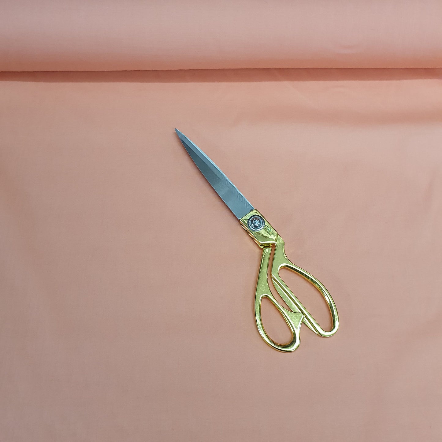 Textile Station, dunkler Pfirsich, 44 Zoll breit, hochwertiges Polycotton, unifarbener Stoff, Futter, Schneiderstoff, Drapierungsstoff, Dekorationsstoff