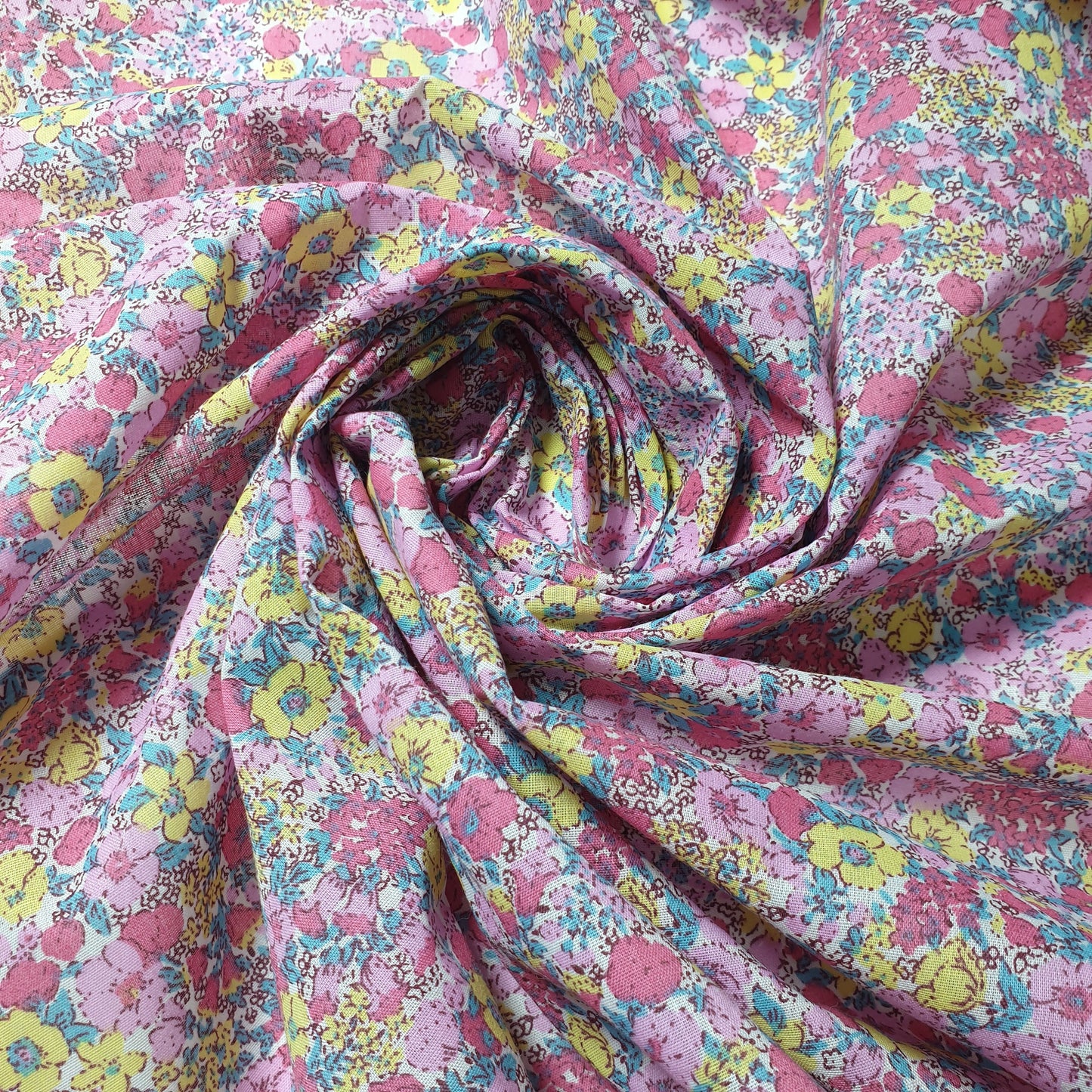 Rosa Basis, rosa Blumen, Polycotton, Kunsthandwerk, Vintage, 111,8 cm breit