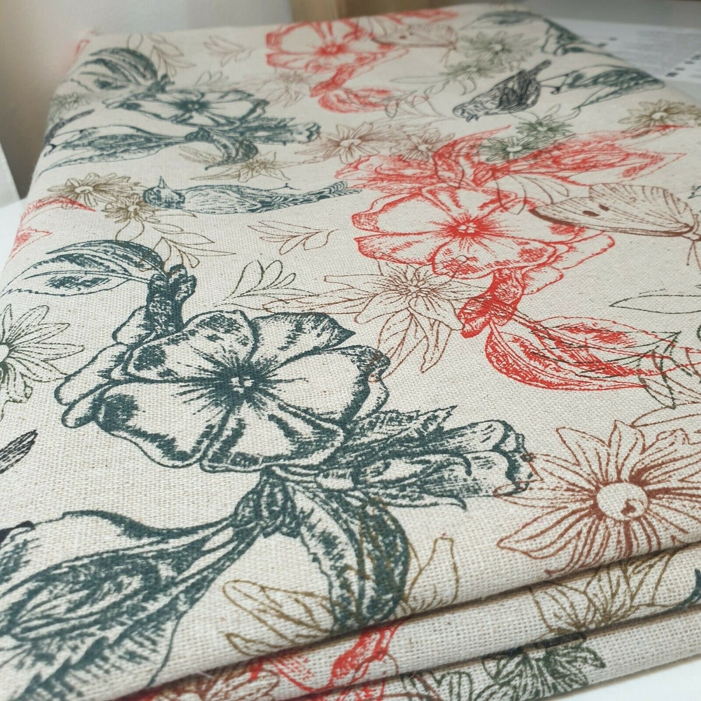 100 % Baumwolle, bedruckter Canvas, Blumen, Regenbogen, Vögel, Bastelstoff, 147,3 cm (Blumen und Vögel)
