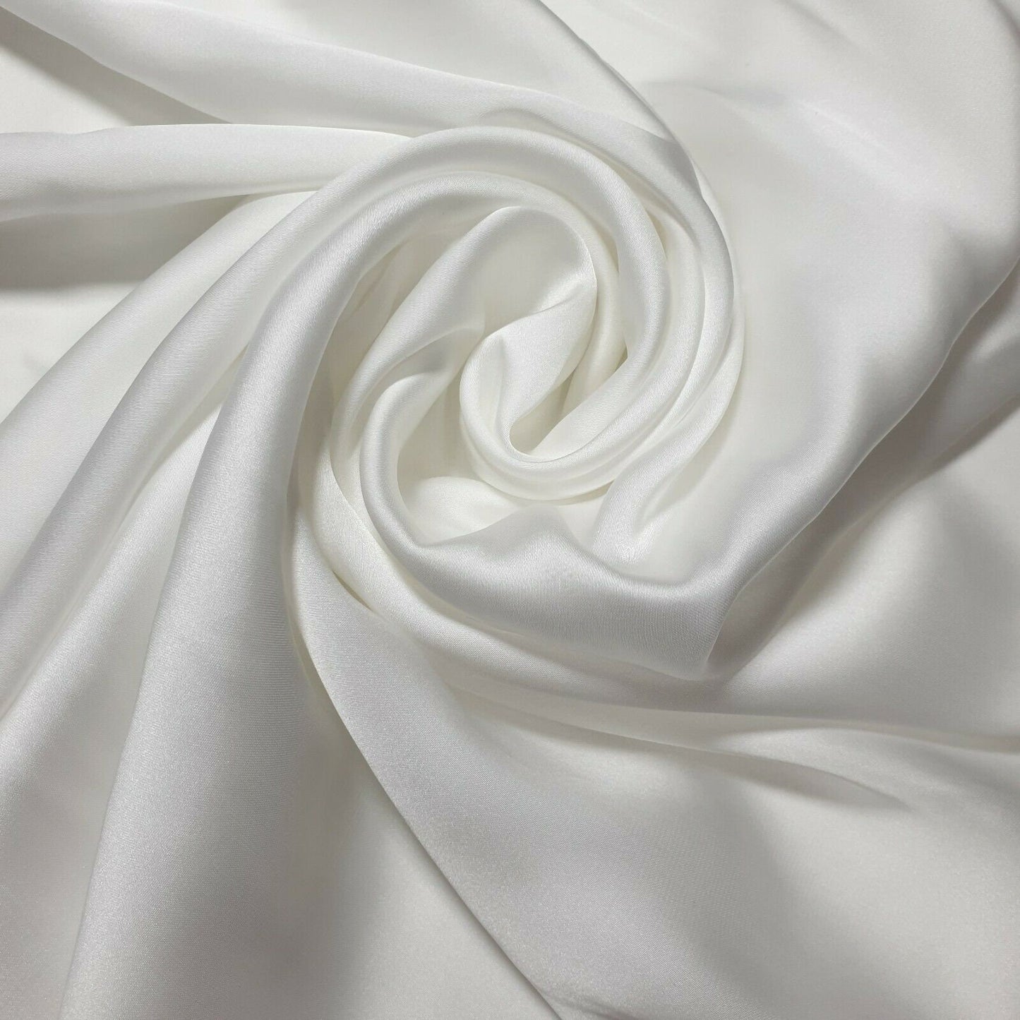 Seidiger Charmeuse-Leichtsatin-Dekorstoff für Brautkleider, 147,3 cm breit (Elfenbein)