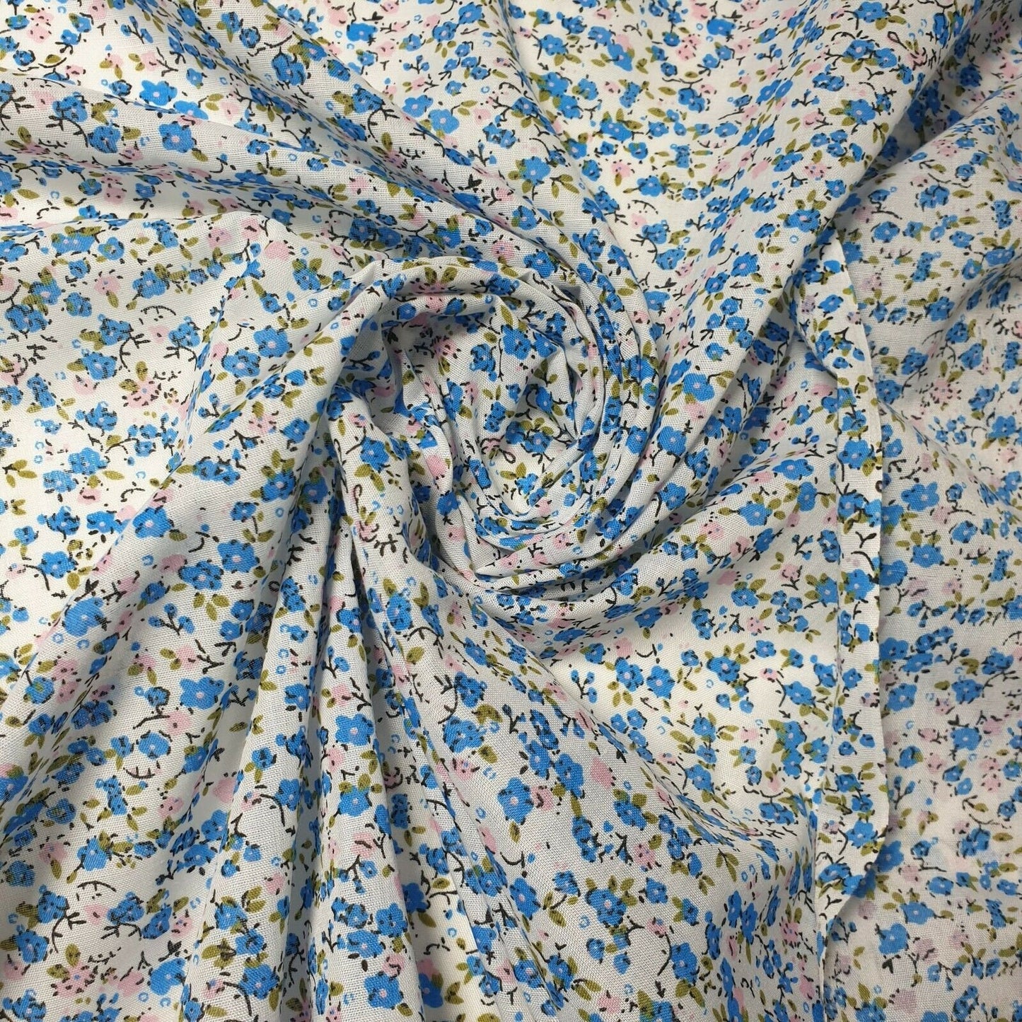 Neu Blumen Polycotton Weiß Basis Blau Blumen Handwerk Kleid Stoff 44" pro Meter (1