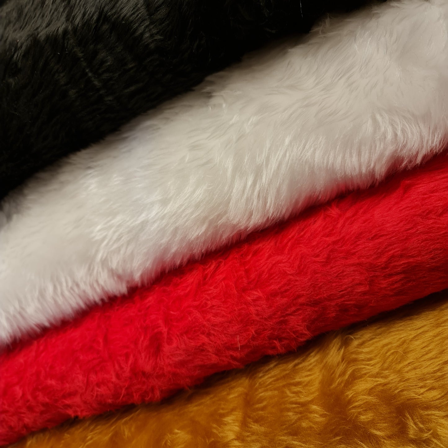 Uni (ROT) Lustiger Kunstpelzstoff Meterware 58"