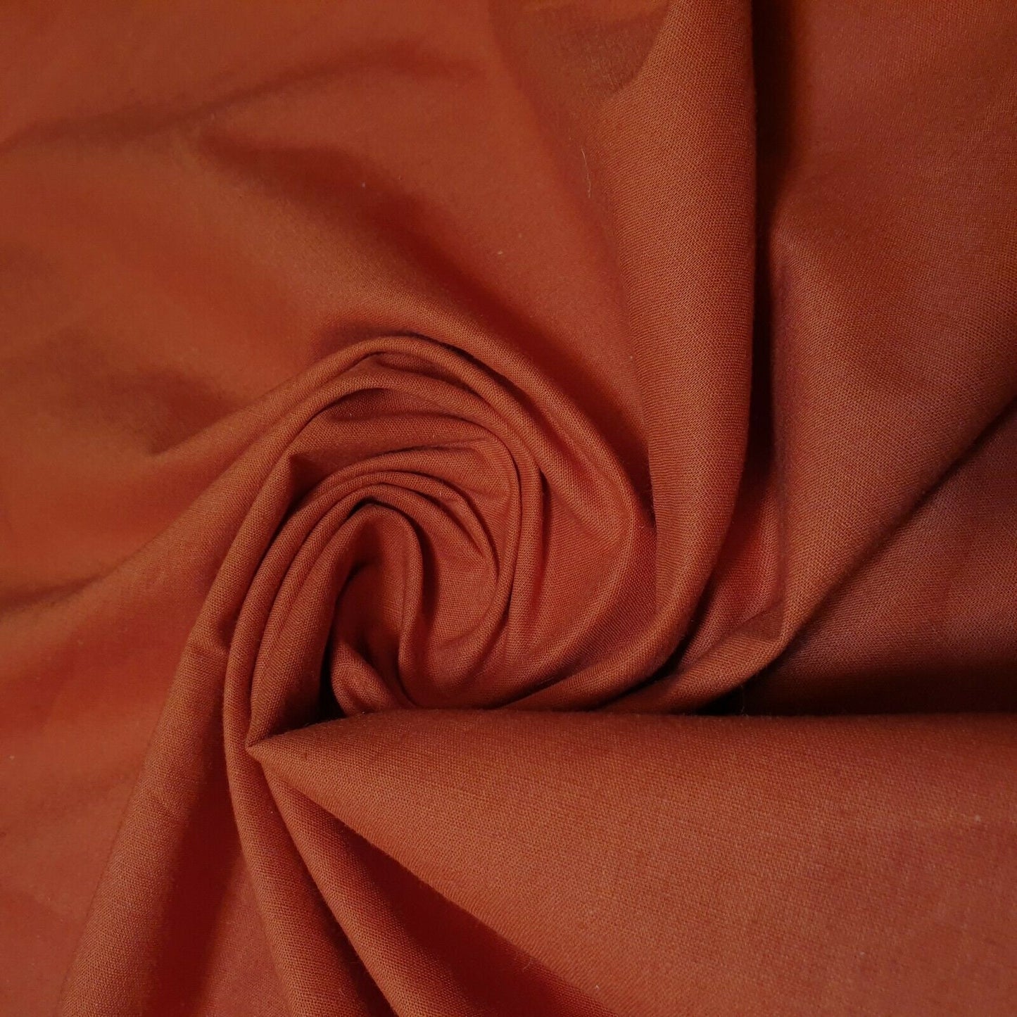 Einfarbiger, weicher Kleiderstoff aus 100 % ägyptischer Batist-Popeline, 111,8 cm (rot)