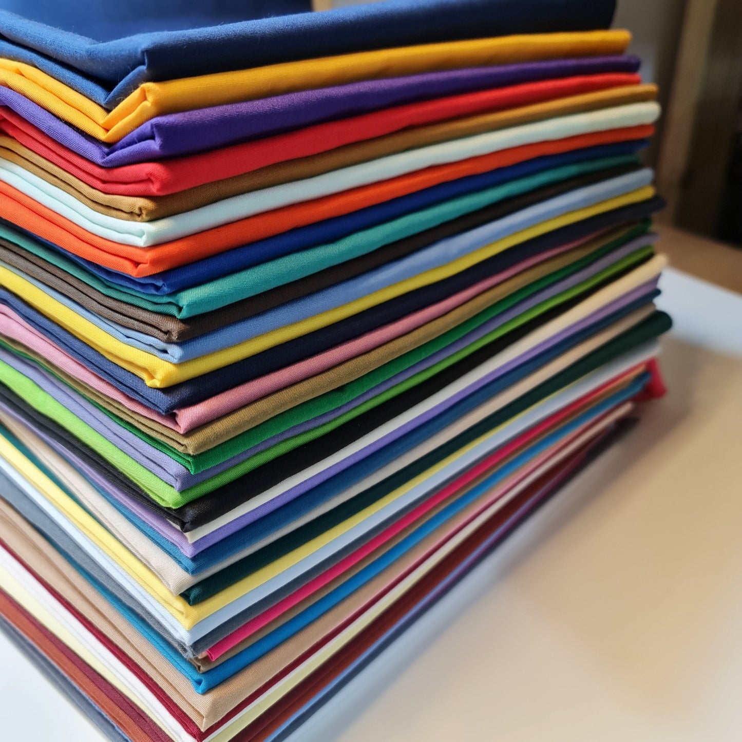 Unifarbener Polycotton-Stoff, Planenstoff, Kleider- und Bastelmaterial, 50 Farben, 112 cm (Dunkelweinrot)