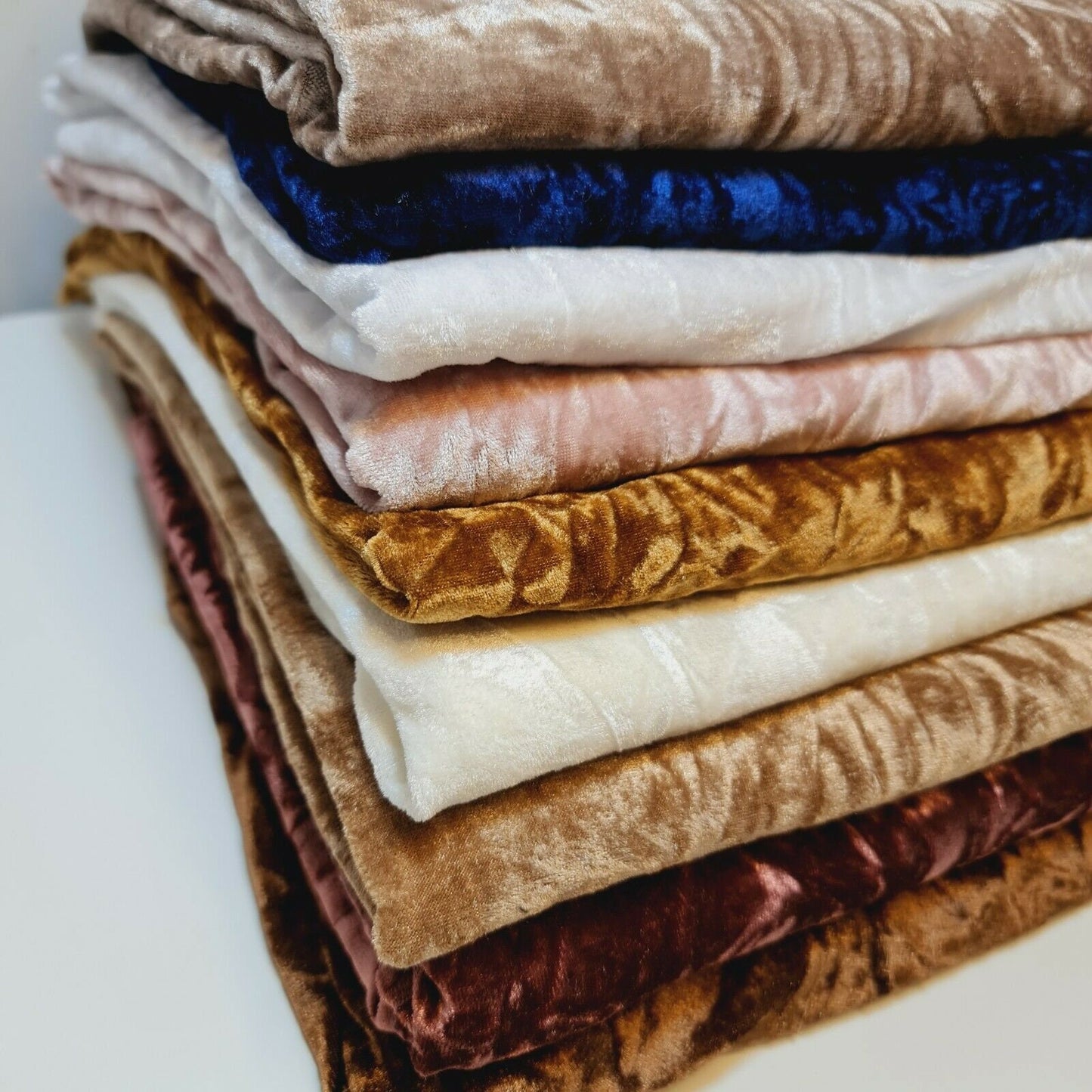 Hochwertiger, marmorierter Pannesamt, mittelschweres Stretchgewebe, 58" (Dunkeloliv)