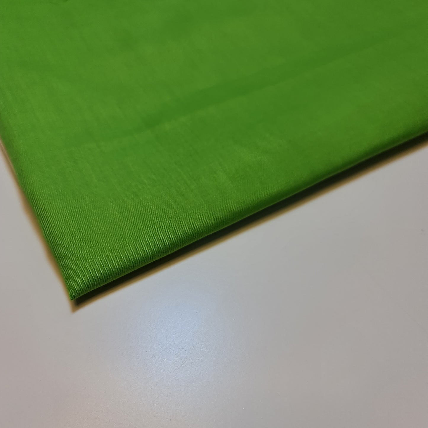 Lime Green Plain Polycotton Fabric 112cm wide for Sheeting Crafts Dressmaking Quilting Lining Material By Metre