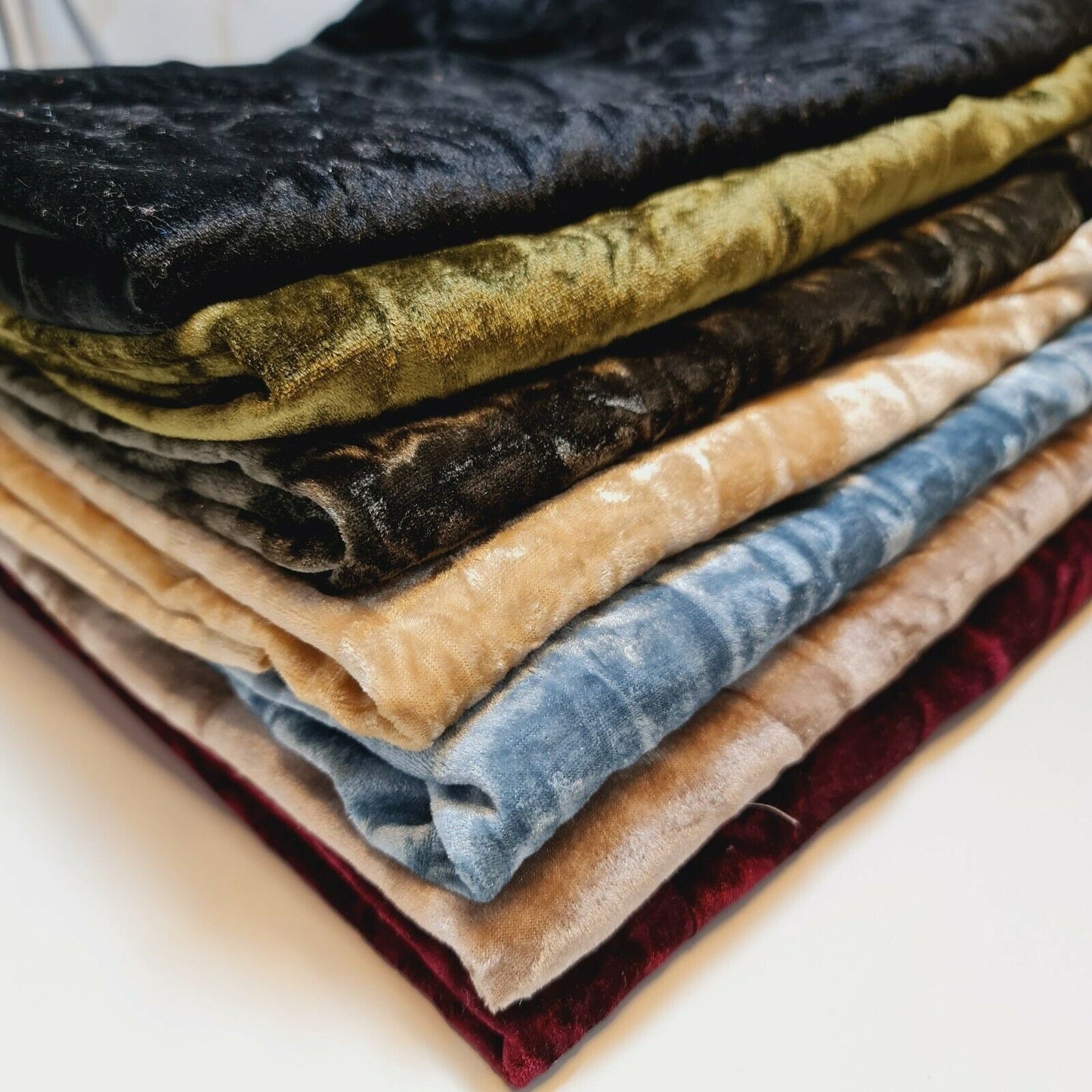 Hochwertiger, marmorierter Pannesamt, mittelschweres Stretchgewebe, 147,3 cm (weiß)