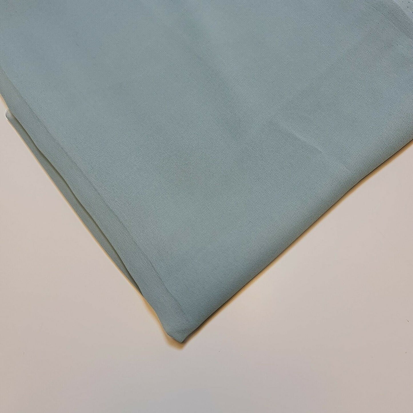 100 % Polyester, Mooskrepp-Chiffon, durchsichtig, mit Dekor, für drapierte Kleider, 111,8 cm (Salbeigrün)