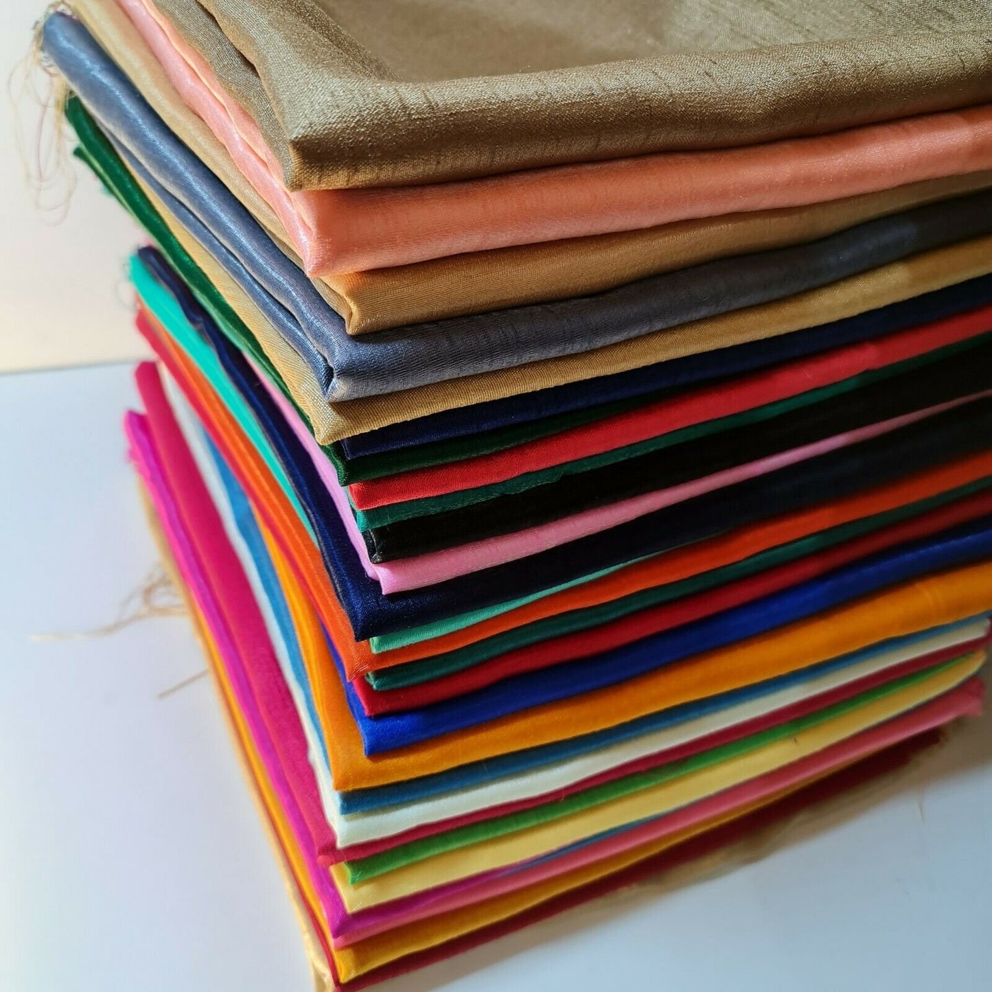 Schlichter Poly-Imitat-Dupion-Rohseiden-Patchworkstoff mit Satin-Finish, für Kleider, Bastelarbeiten, 111,8 cm (Smaragdgrün)