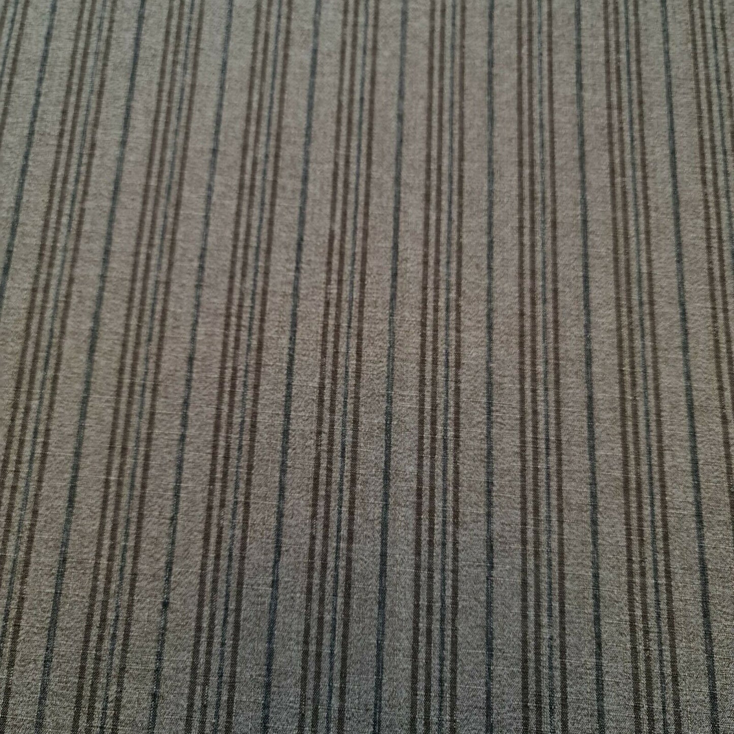Cord, 100 % Baumwolle, gestreifter Jacquard, nicht dehnbar, für Bastelarbeiten, Kleider, Polsterung, 147,3 cm (braune Basis)