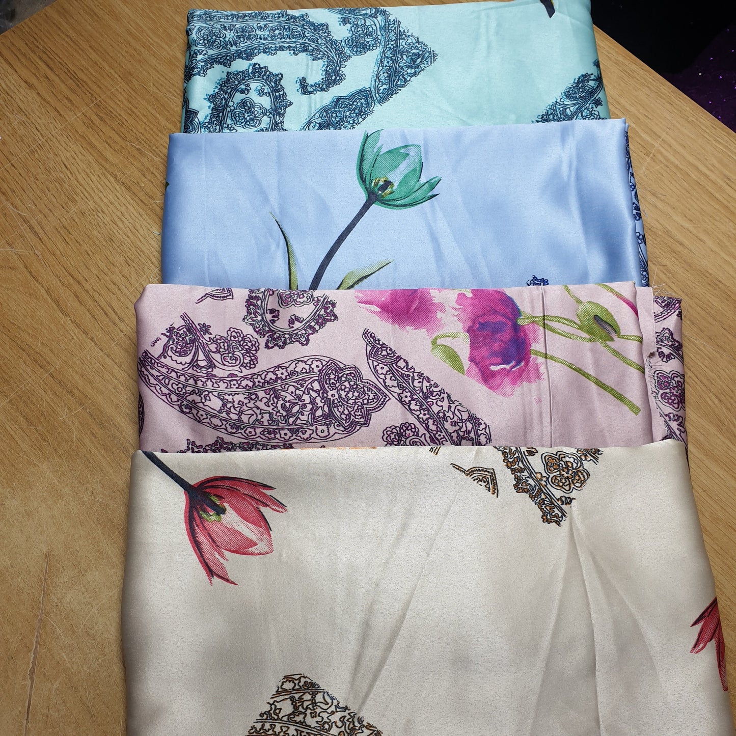 Blumenmuster, bedruckter Seidensatinstoff für Kleider, 147,3 cm, Meterware, d#4 (Farbe 2)