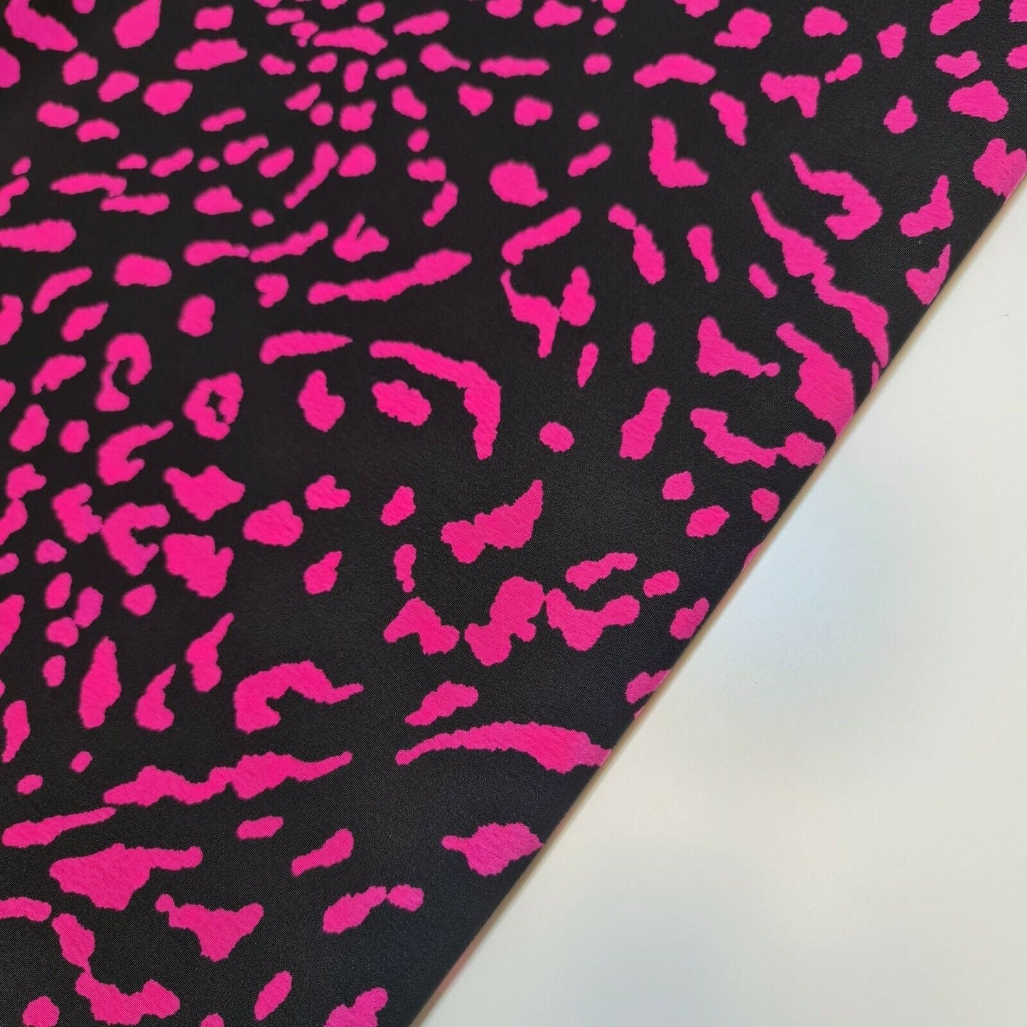 Animal Floral Printed Soft Poly Crepe Dress Drape Craft Fabric 58" By Meter (Pink Panther)