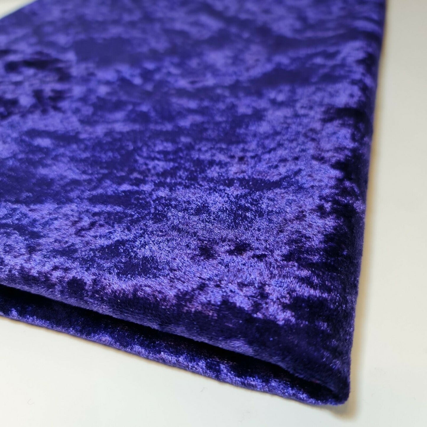 Schlichter Samtstoff, hochwertig, frisiert, Stretch, für Kleider, Bastelarbeiten, Hochzeitsmaterial, 152,4 cm (Cadbury-Violett)