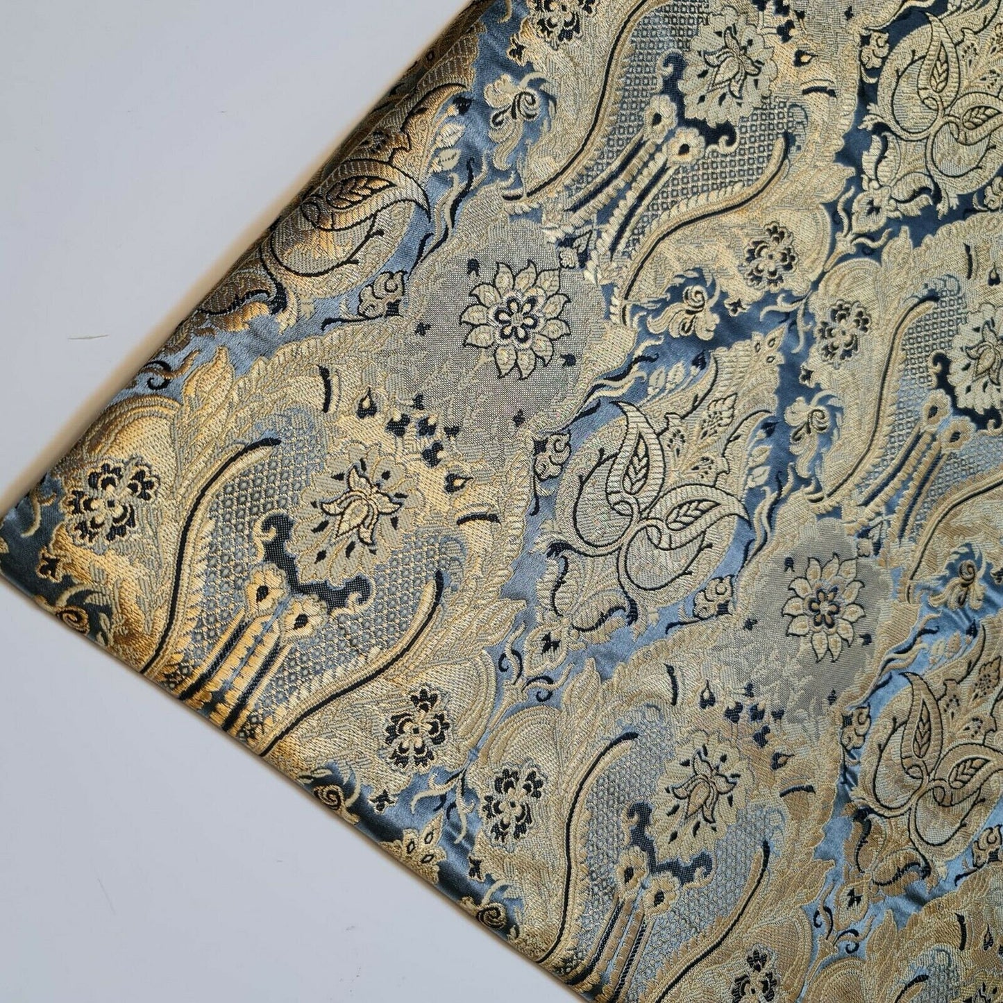 Ornamentaler Damast, hochwertiger, goldmetallischer, indischer Banarasi-Brokatstoff, 111,8 cm (44 Zoll) Meter (SILBERGRAU)