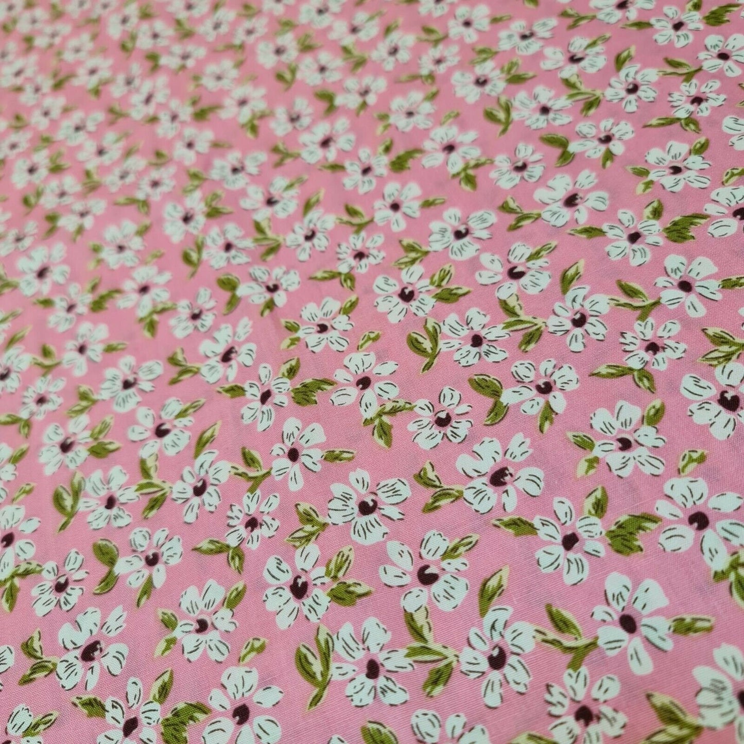 100% Cotton Poplin Daisy Flower Soft Spring Floral Print Fabric Dress Craft Quilting Fabric 58" By Meter