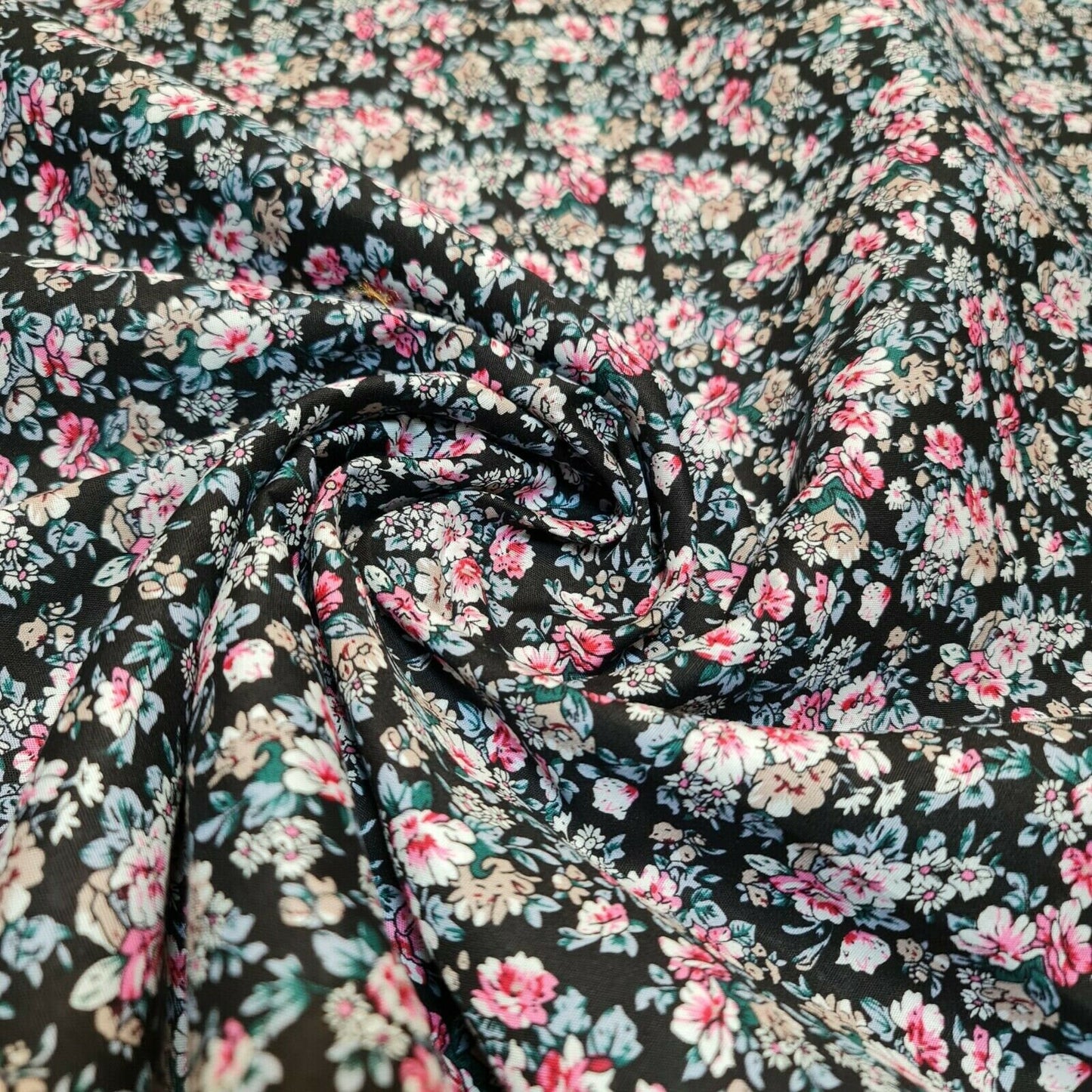 Wild Floral 100% Cotton Poplin Daisy Flower Print Fabric Dress Craft Quitling Material 58" By Meter