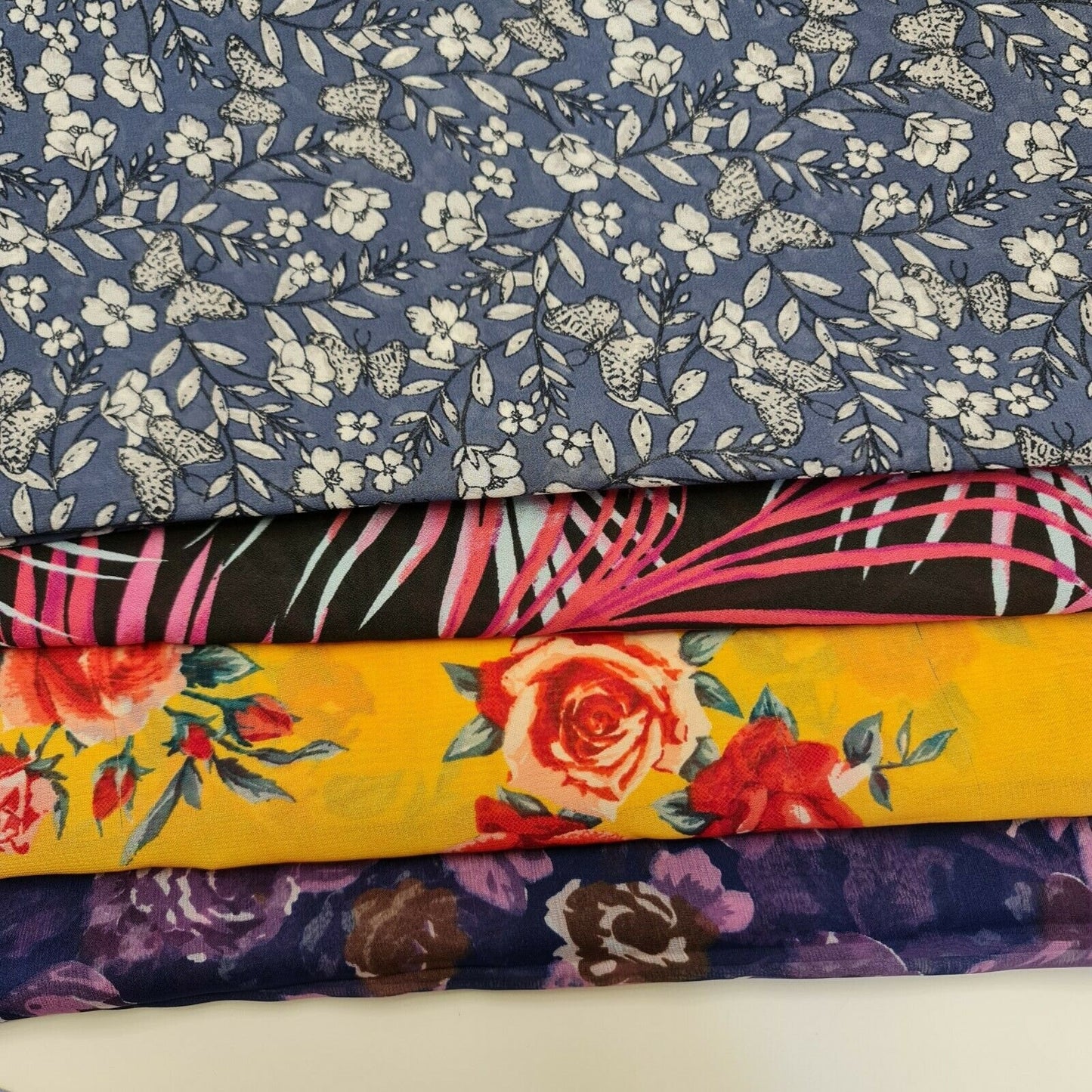 Weicher Poly-Crêpe-Kleiderstoff mit sommerlichem Blumendruck, 147,3 cm, Meterware (Design 2)