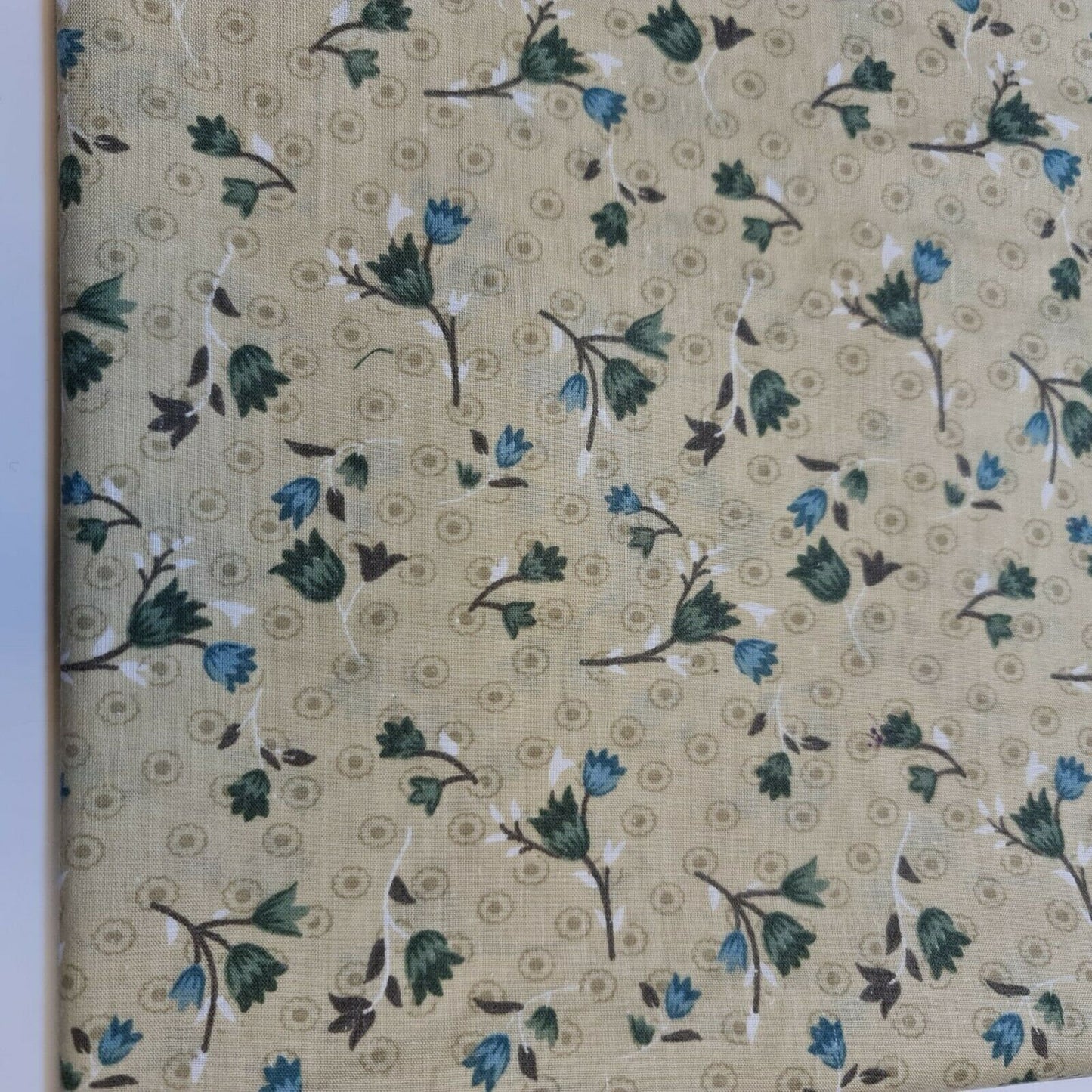 Green Vintage Floral Printed Polycotton Soft Dress Craft Fabric 58" By The Meter