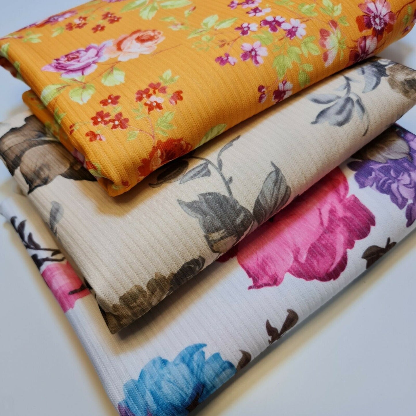 Geblümter, gestreifter, gerippter Polyester-Viskose-Stretch-Jersey mit Blumendruck, Kleiderbastelstoff (Orange Floral)