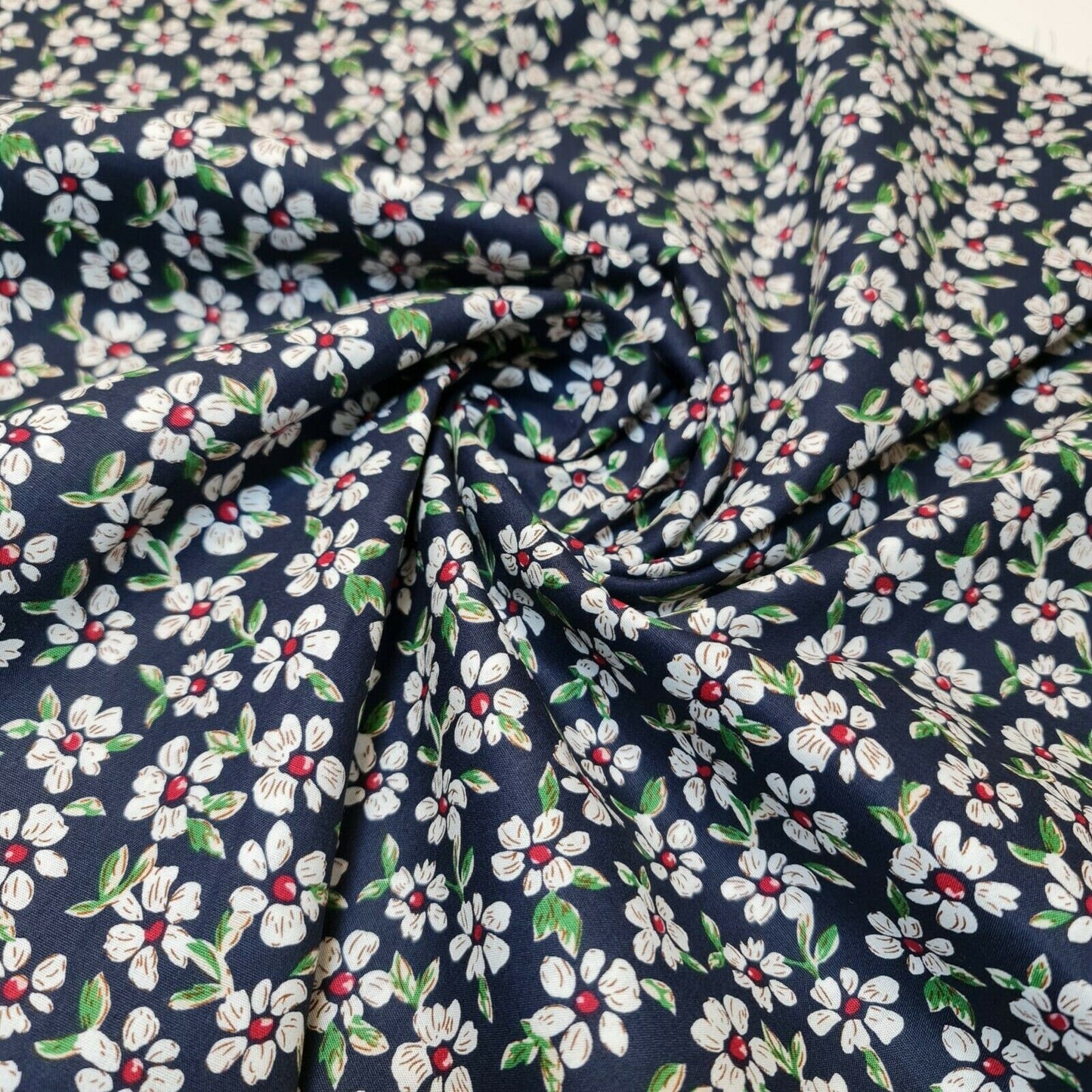 100% Cotton Poplin Daisy Flower Soft Spring Floral Print Fabric Dress Craft Quilting Fabric 58" By Meter