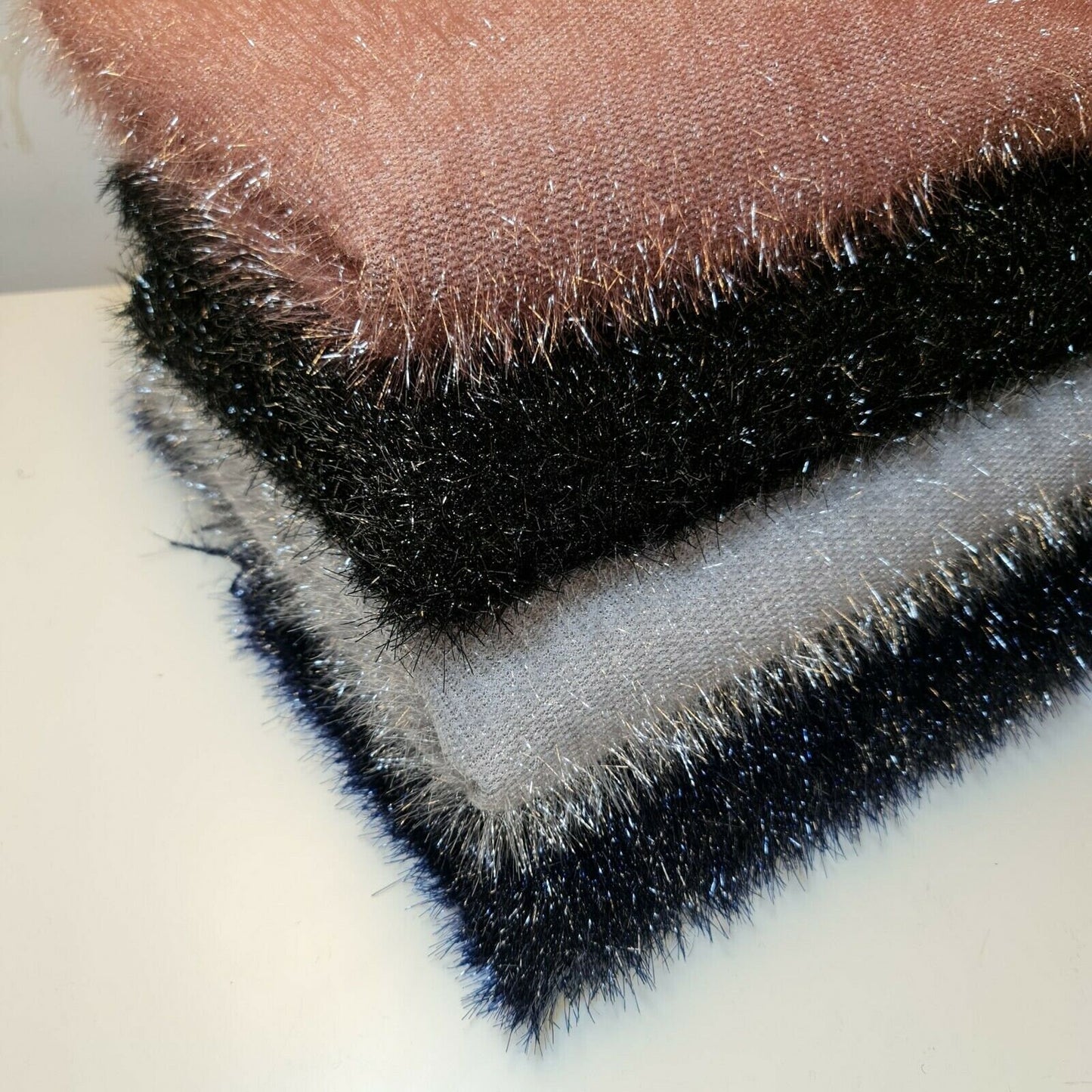 Lametta-Kleid mit Glitzerdekor, Jersey-Kleiderstoff aus Polyviskose, 147,3 cm (Silber)