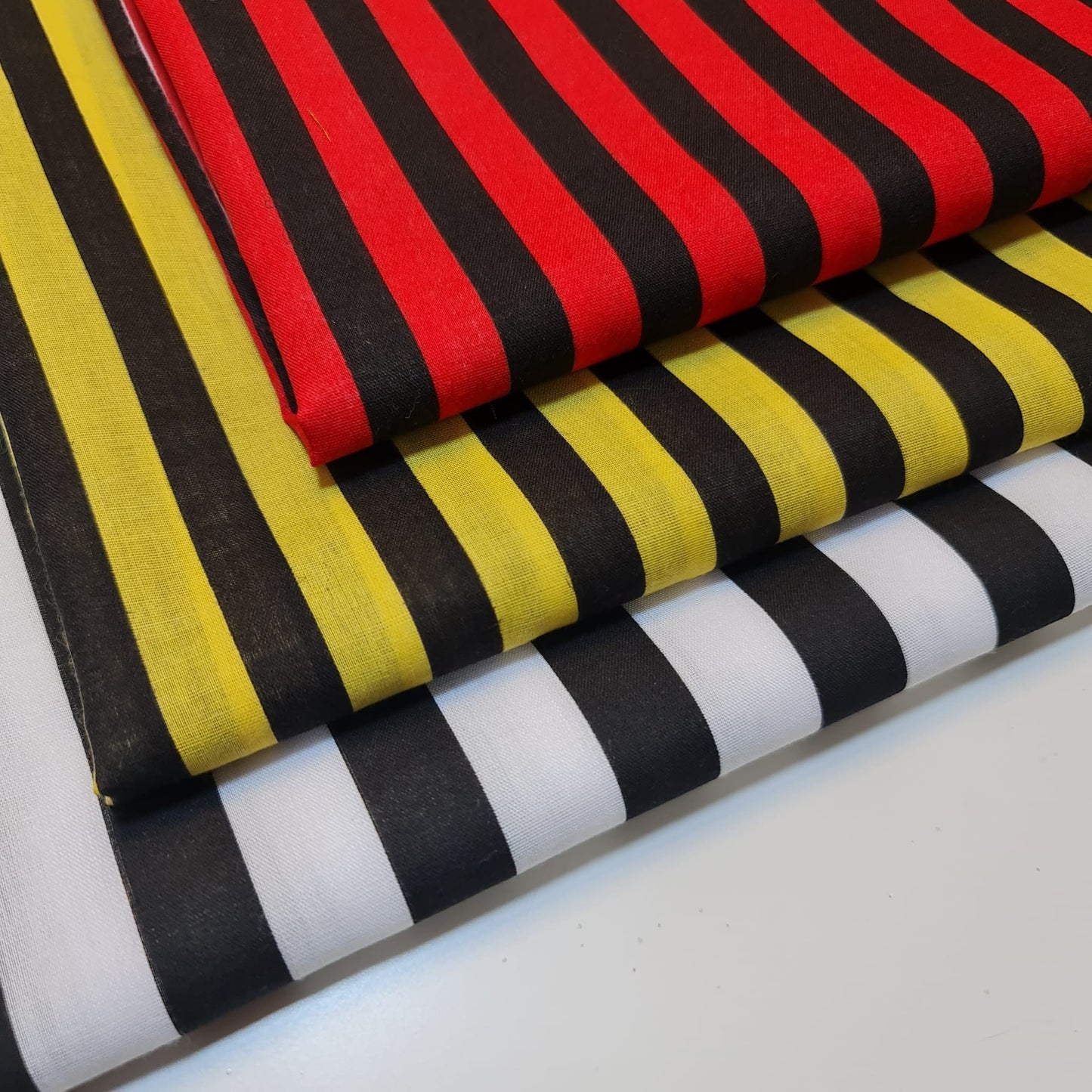Candy Stripe Polycotton Fabric Striped Lines Material Craft Bunting NHS SCRUBS (Yellow)